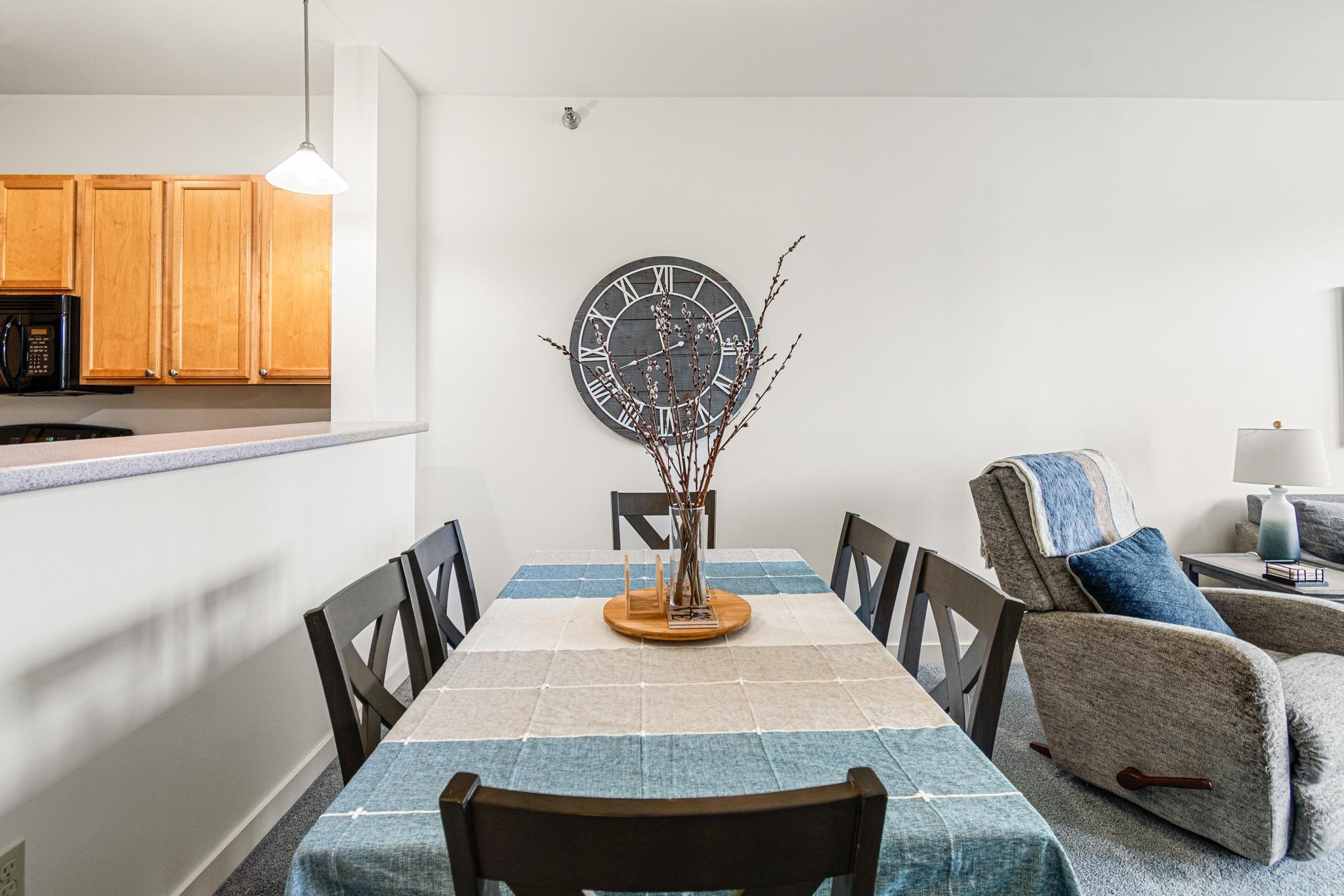 370 Farrell Street Property Photo 11