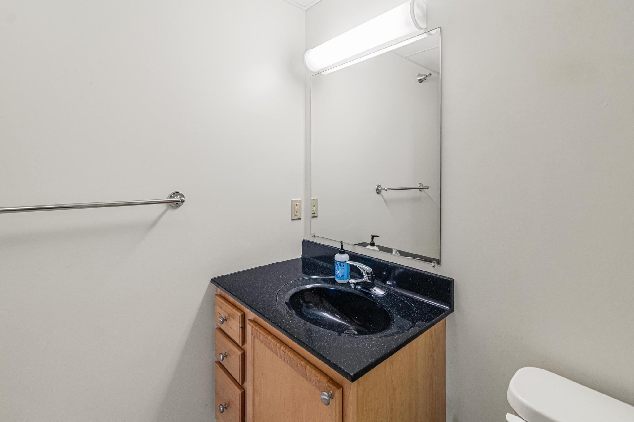 370 Farrell Street Property Photo 28