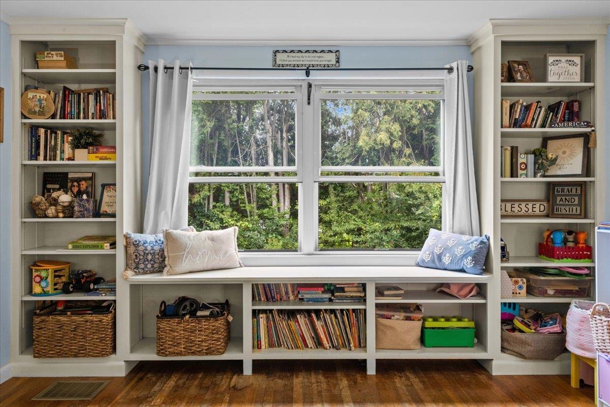 6 Edgewood Avenue Property Photo 10