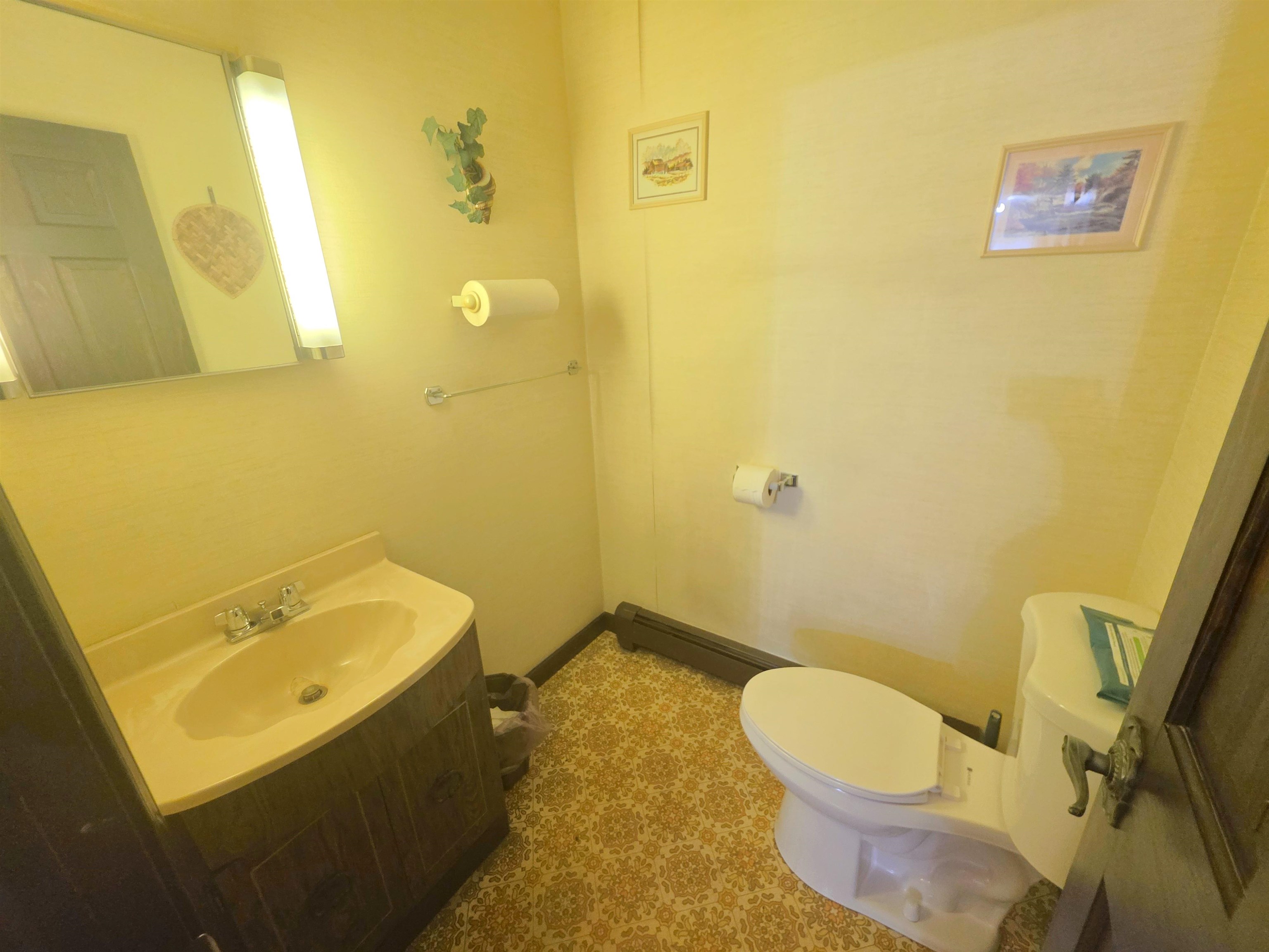 85 Carleton Boulevard Property Photo 7