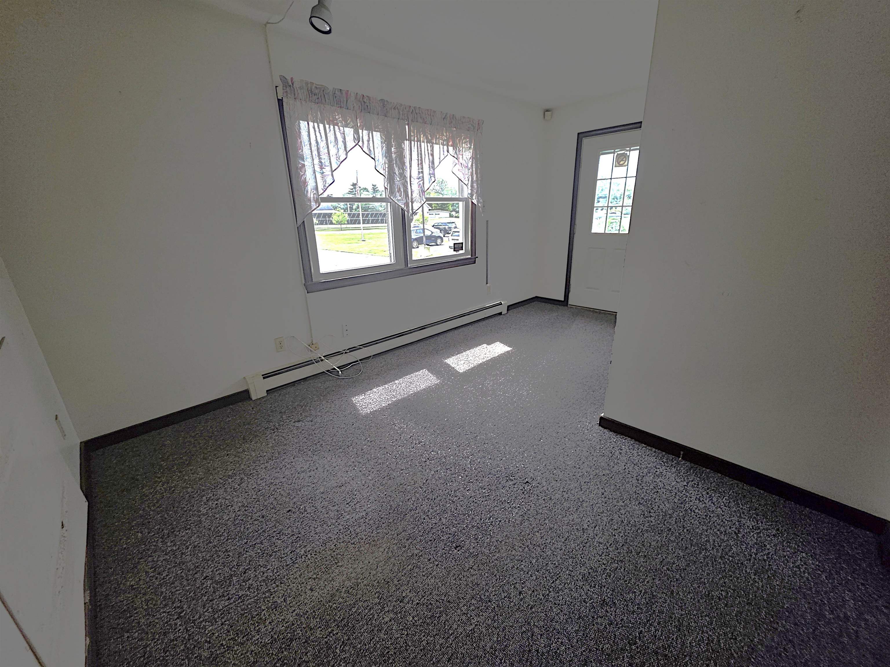 85 Carleton Boulevard Property Photo 26