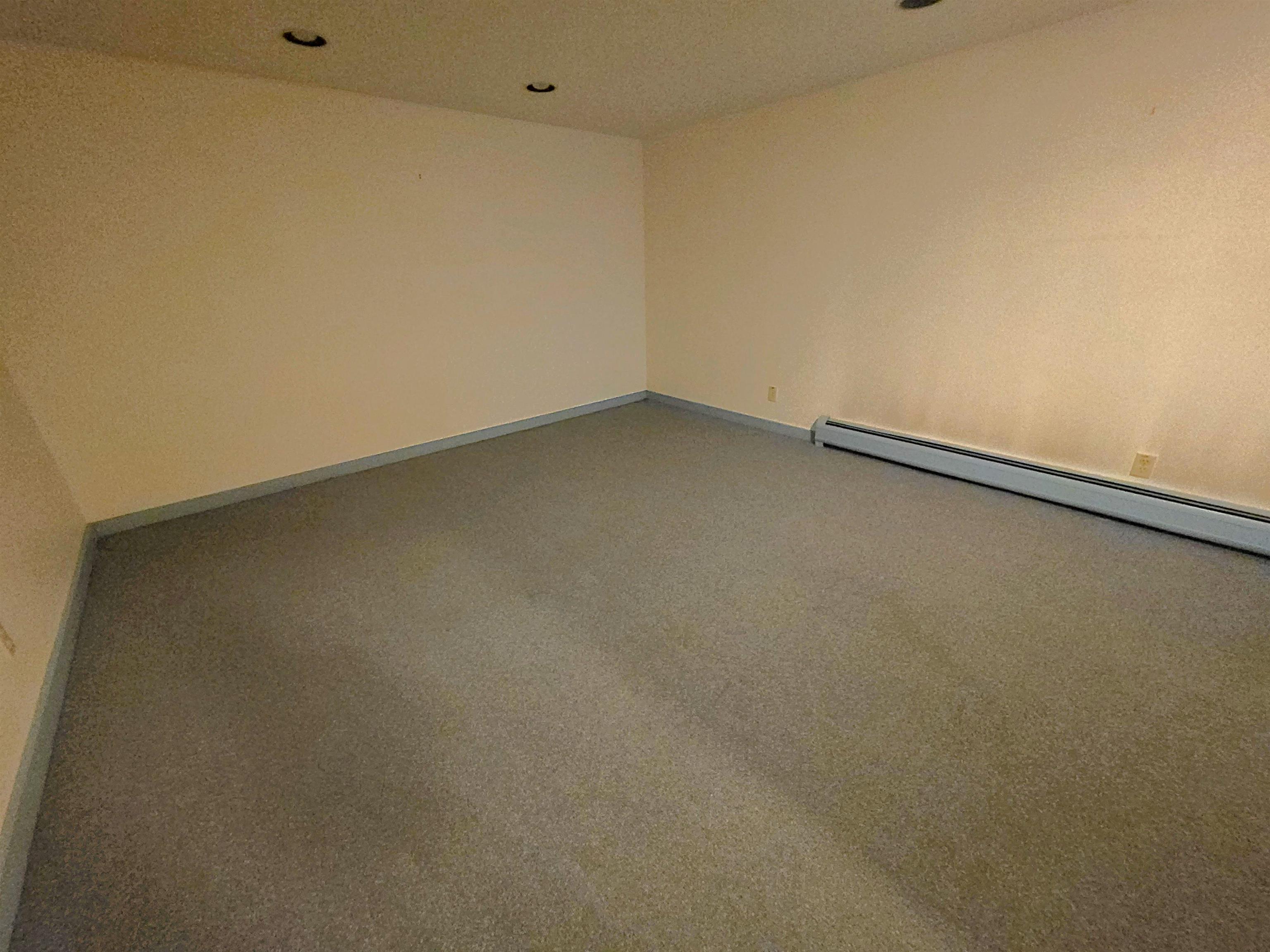 85 Carleton Boulevard Property Photo 32