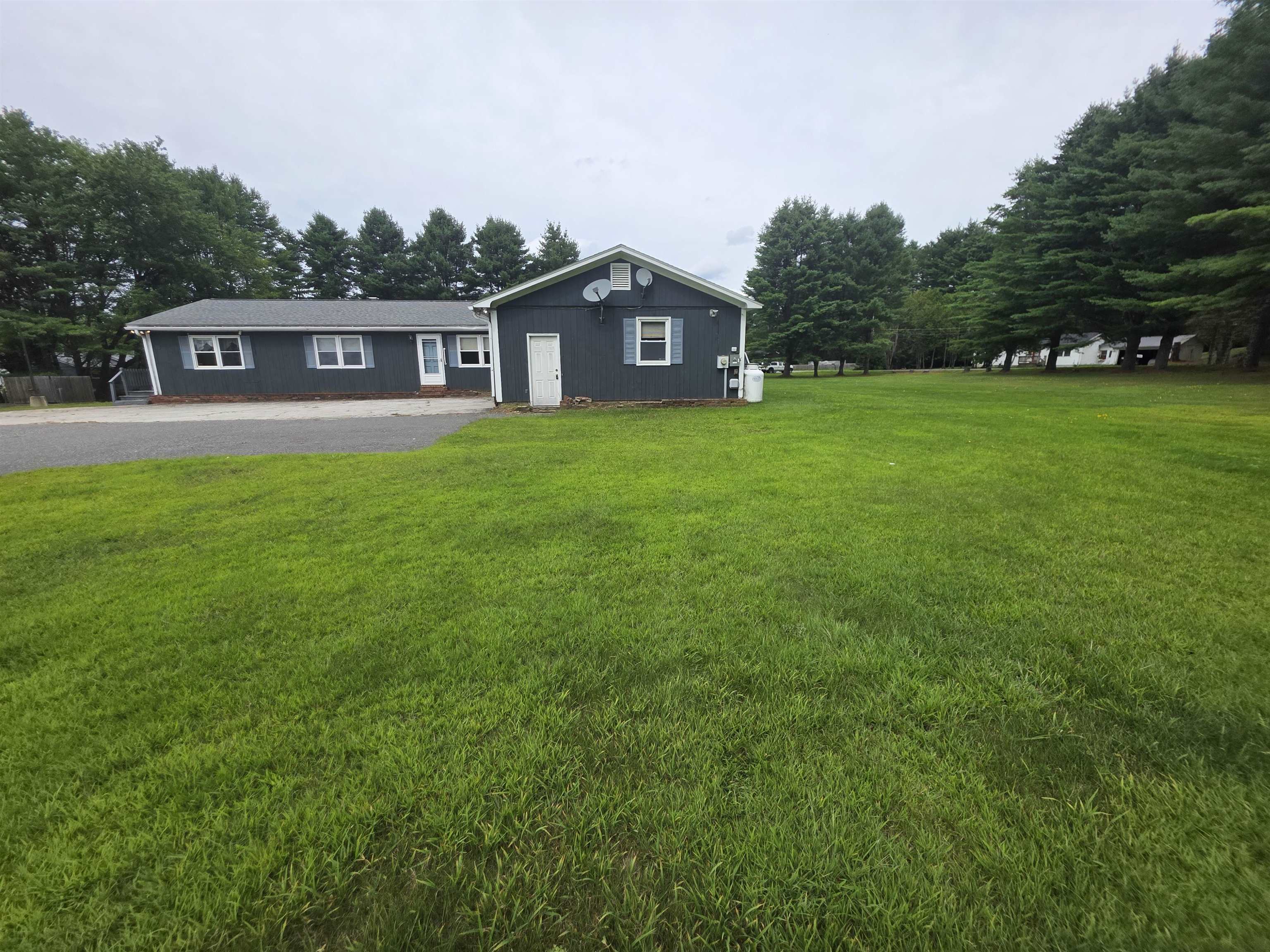 85 Carleton Boulevard Property Photo 41