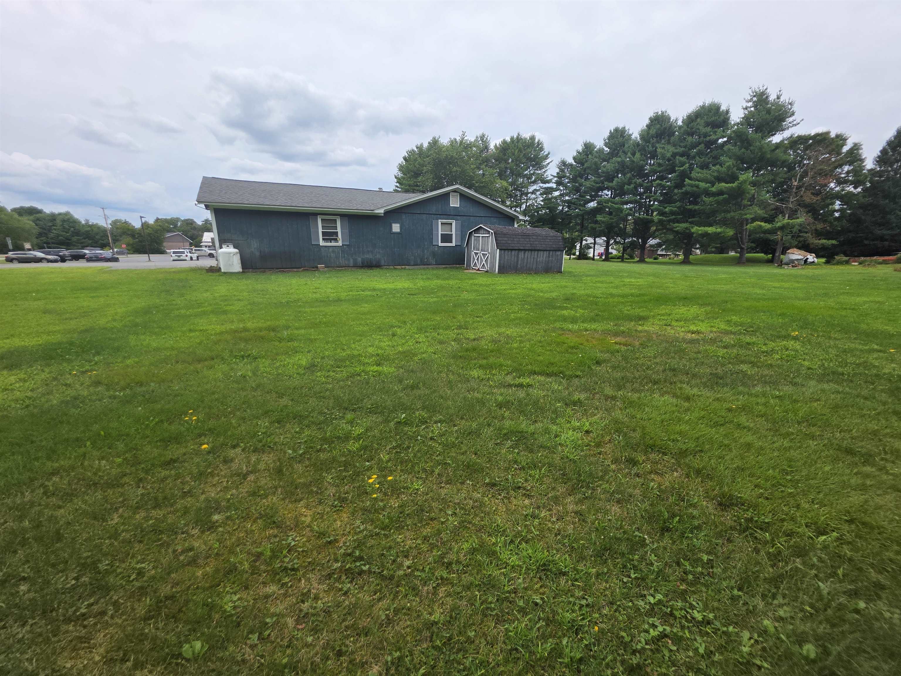 85 Carleton Boulevard Property Photo 44