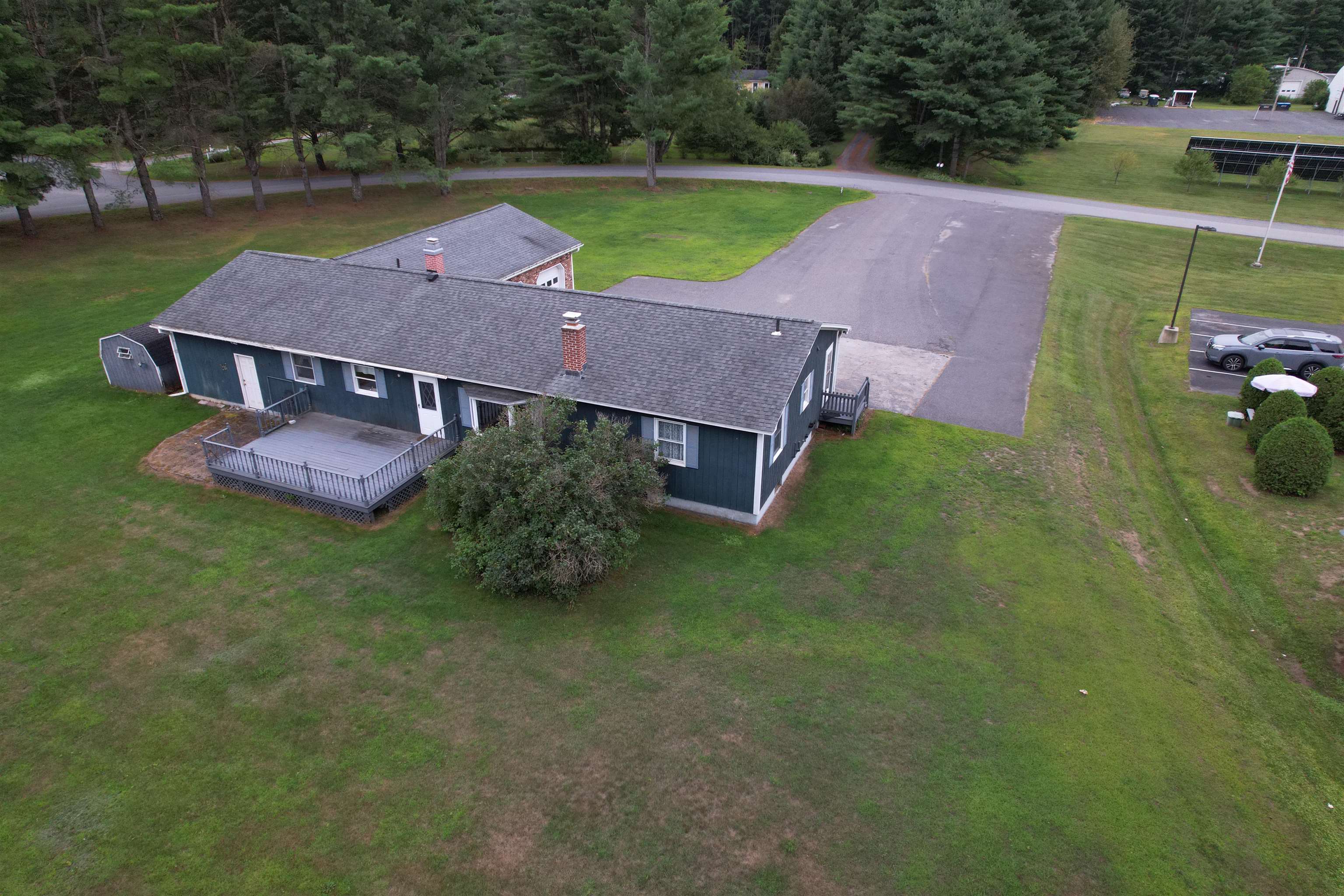 85 Carleton Boulevard Property Photo 59
