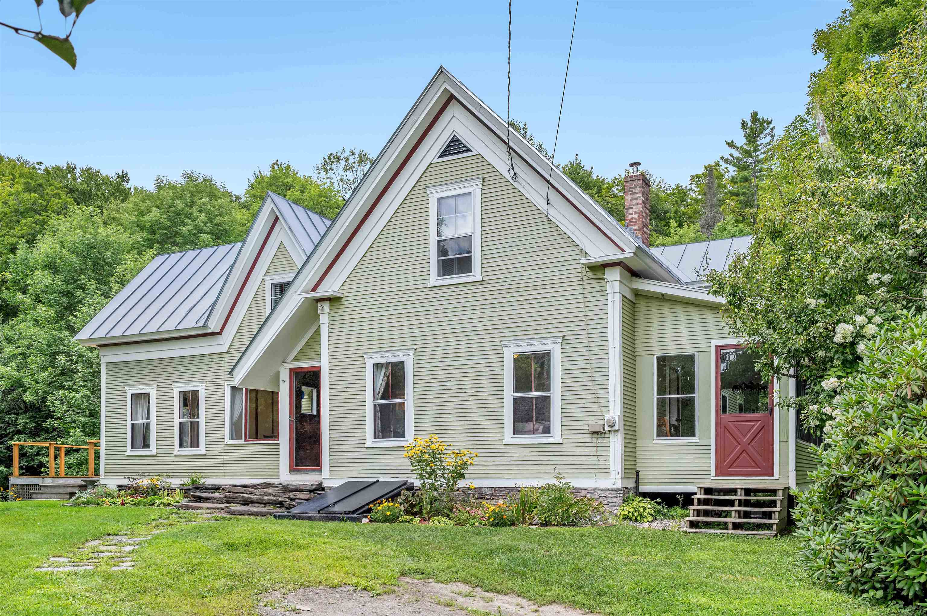 711 Scribner Road Property Photo 4