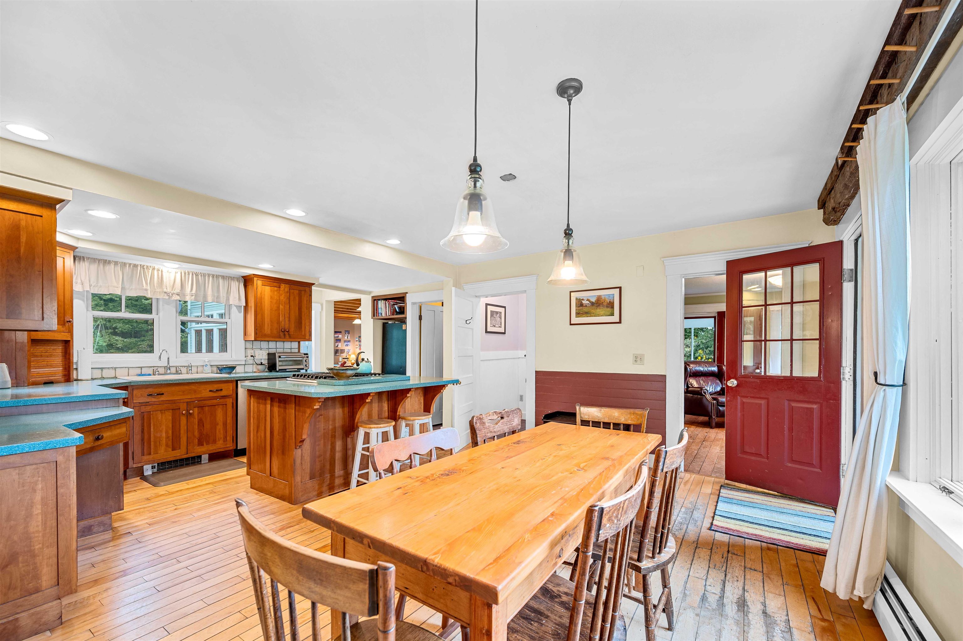 711 Scribner Road Property Photo 12