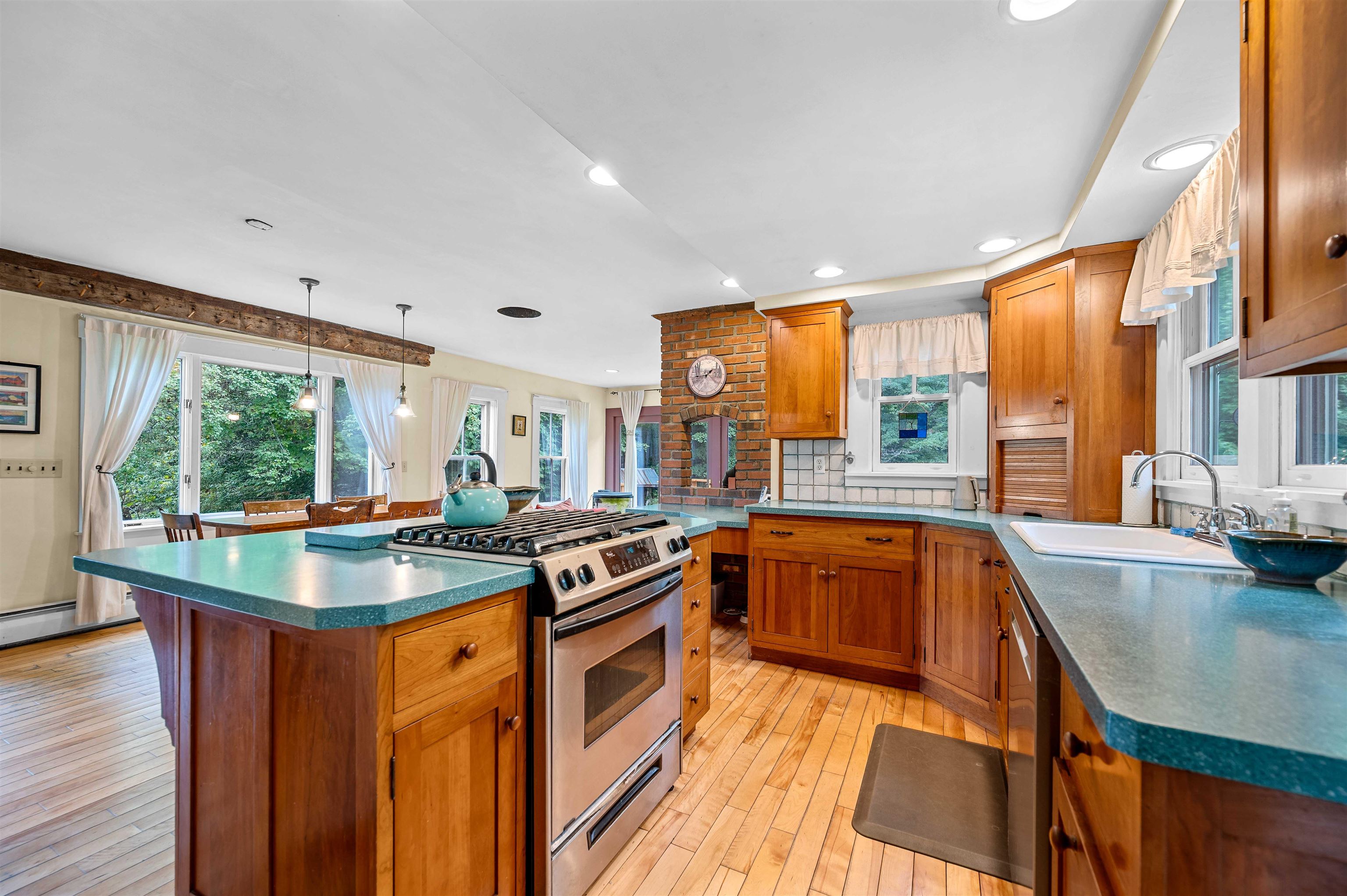711 Scribner Road Property Photo 16