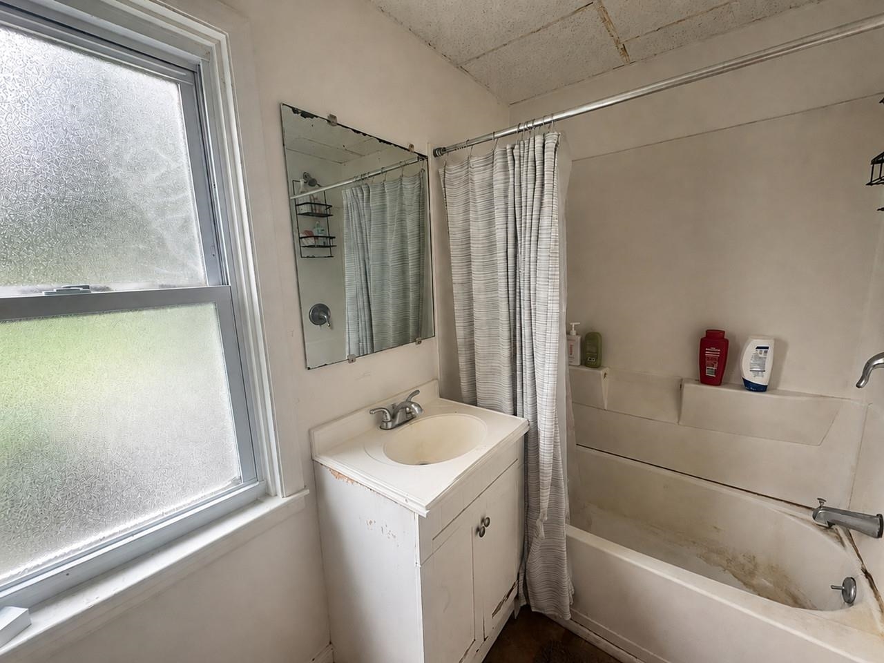 100 Buell Street Property Photo 9