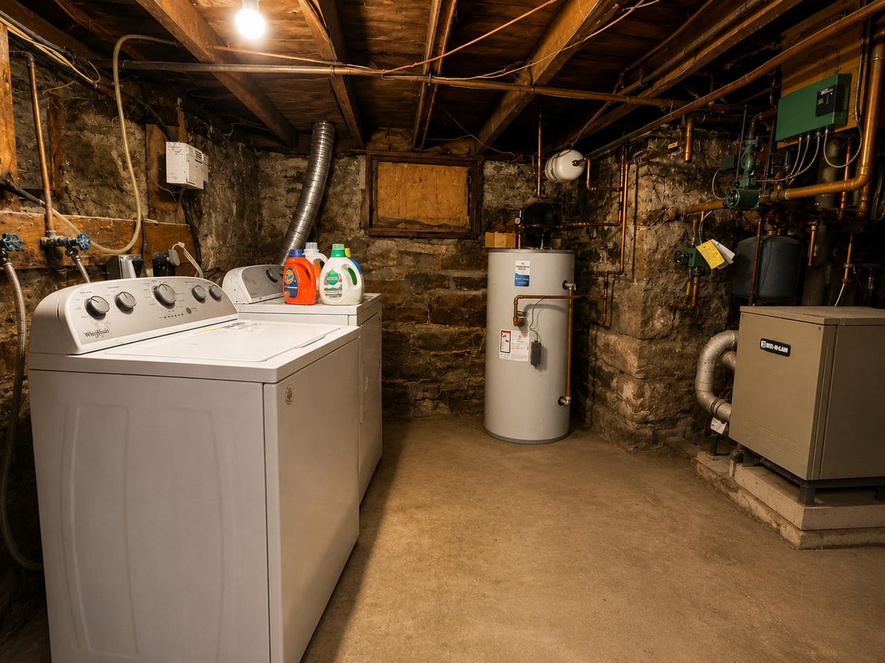 100 Buell Street Property Photo 21