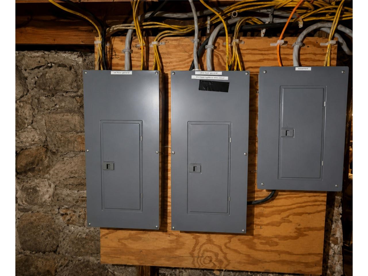 100 Buell Street Property Photo 22