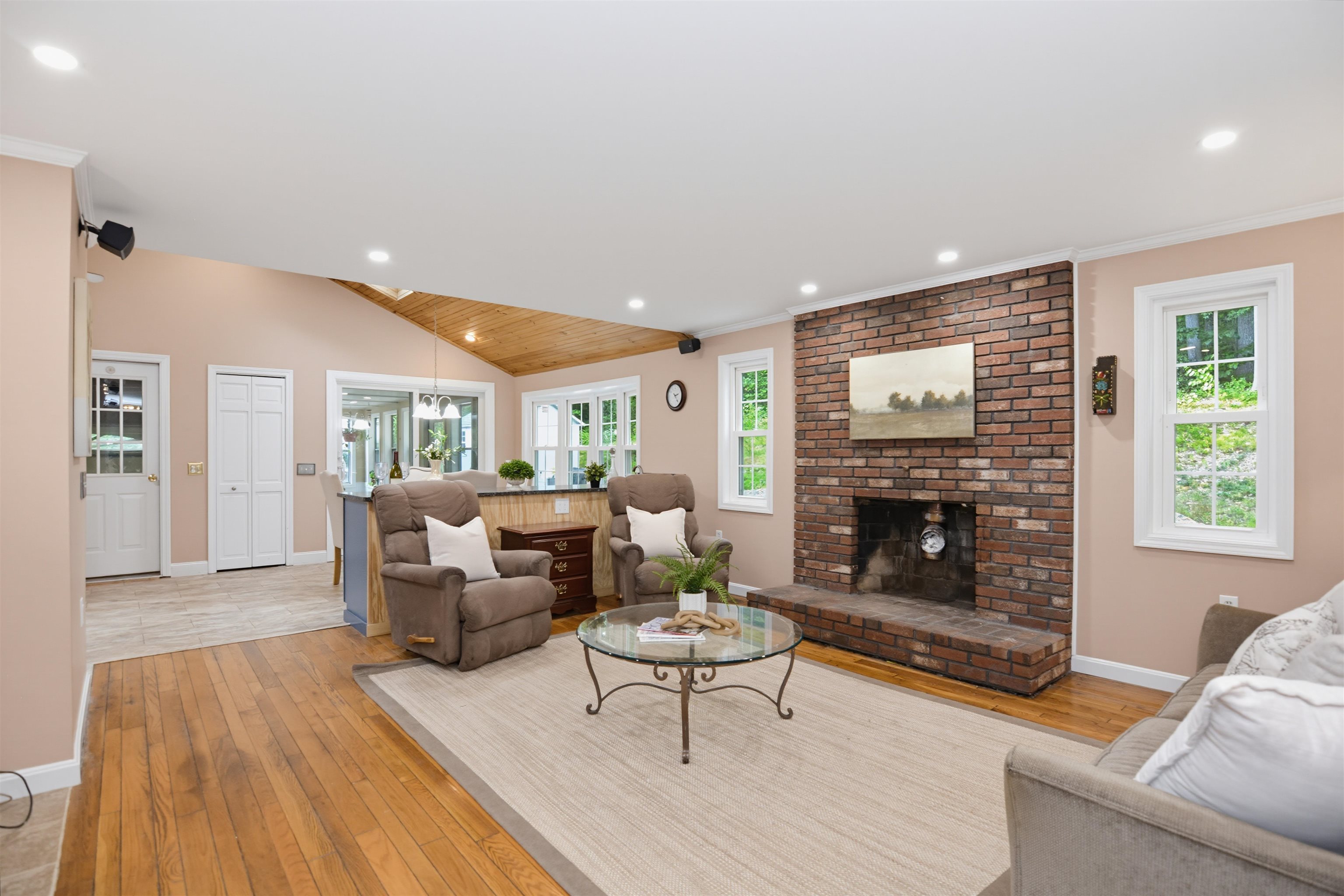 17 Olde English Road Property Photo 13