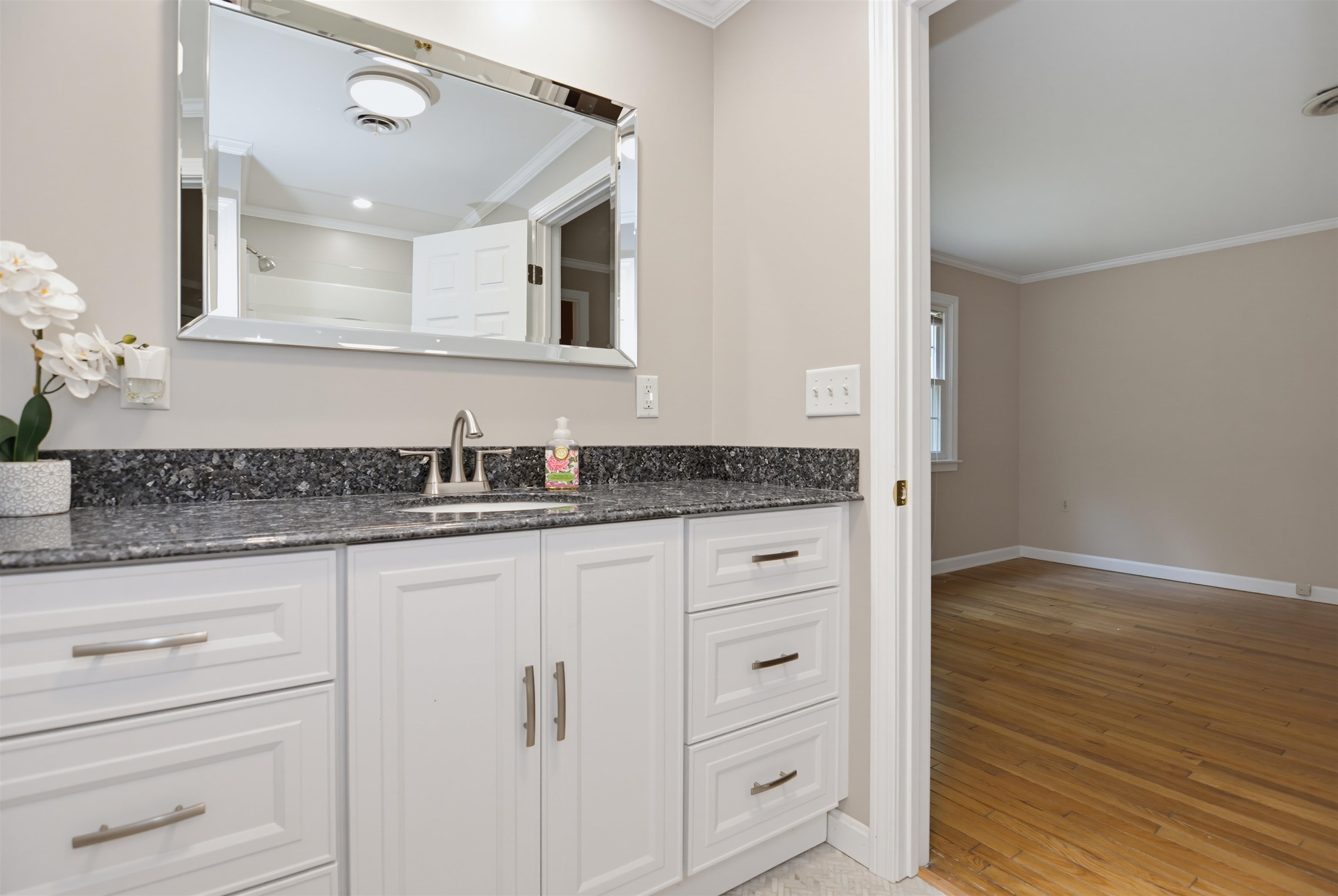 17 Olde English Road Property Photo 31