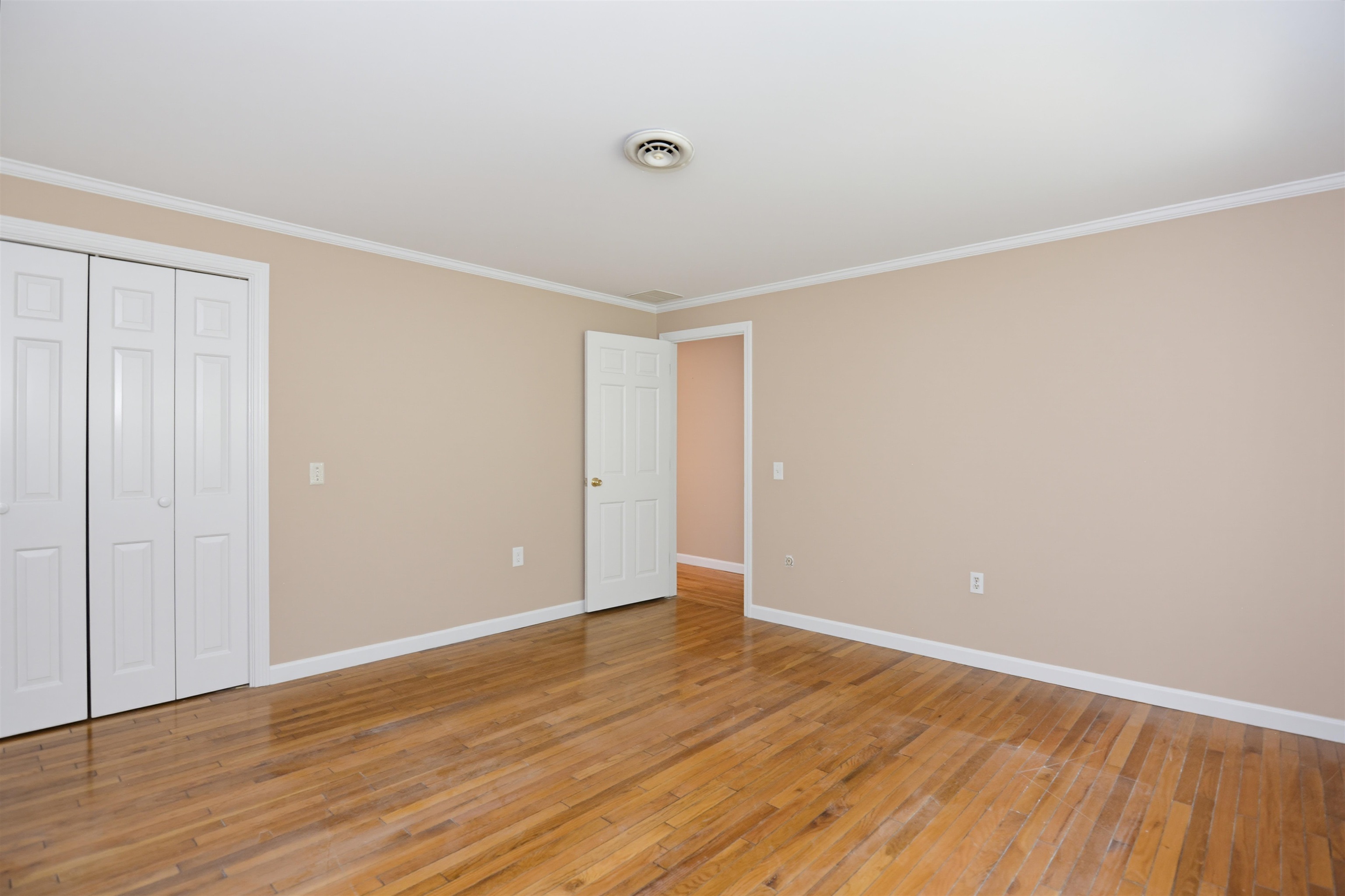 17 Olde English Road Property Photo 37