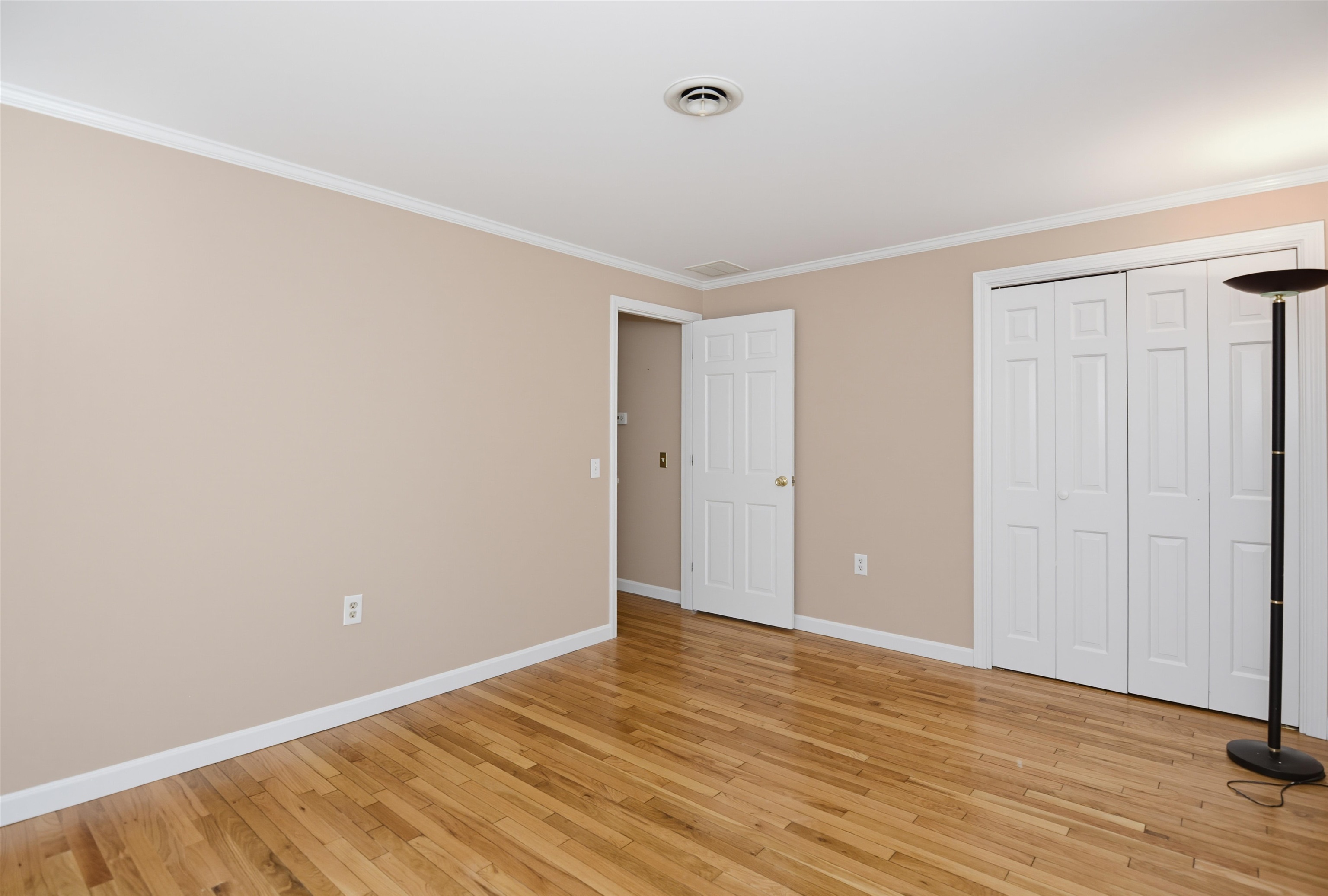 17 Olde English Road Property Photo 42