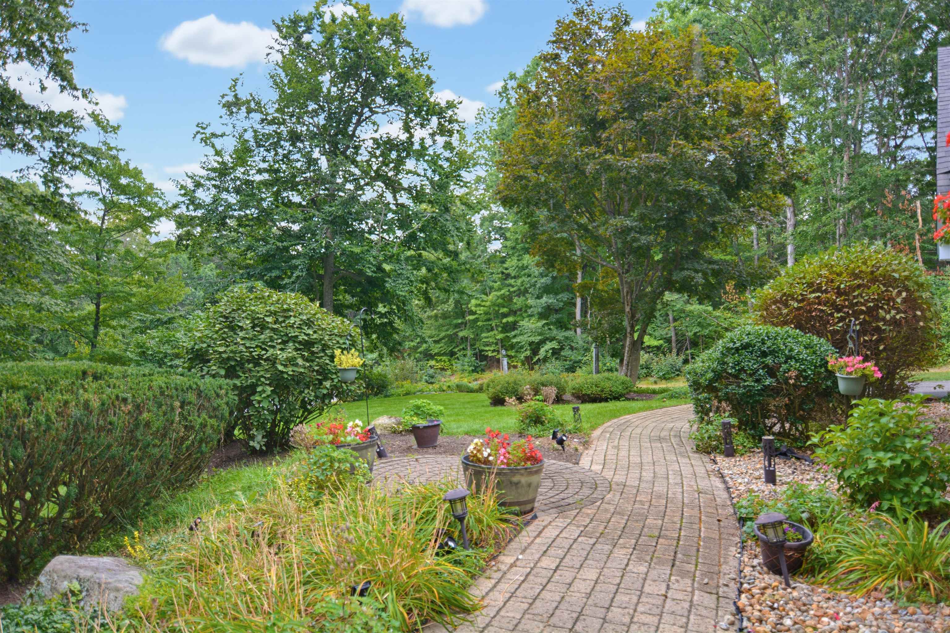 17 Olde English Road Property Photo 51