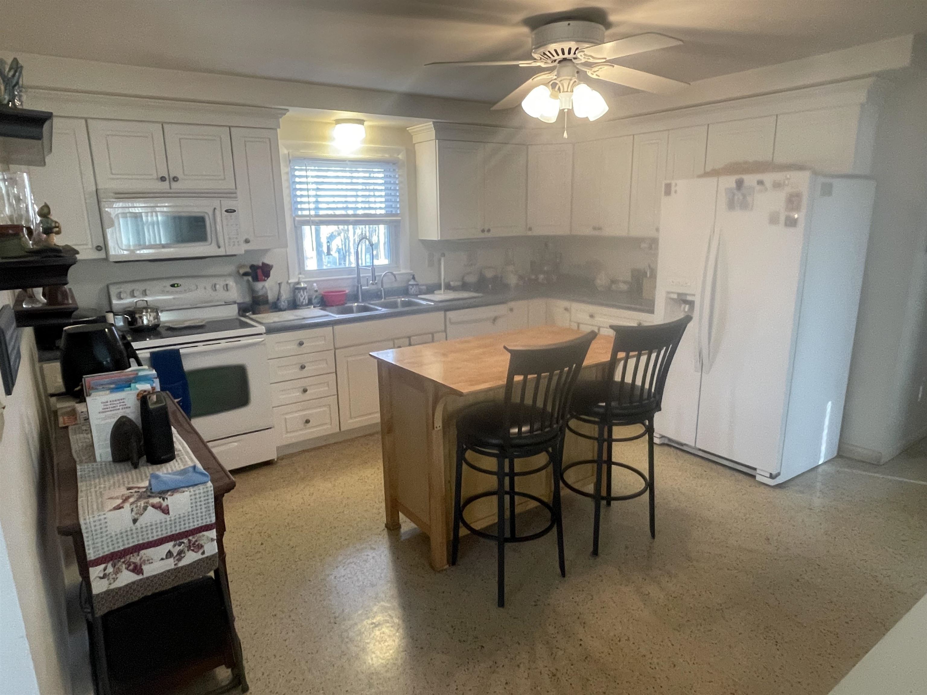 142 Constant Street Property Photo 12