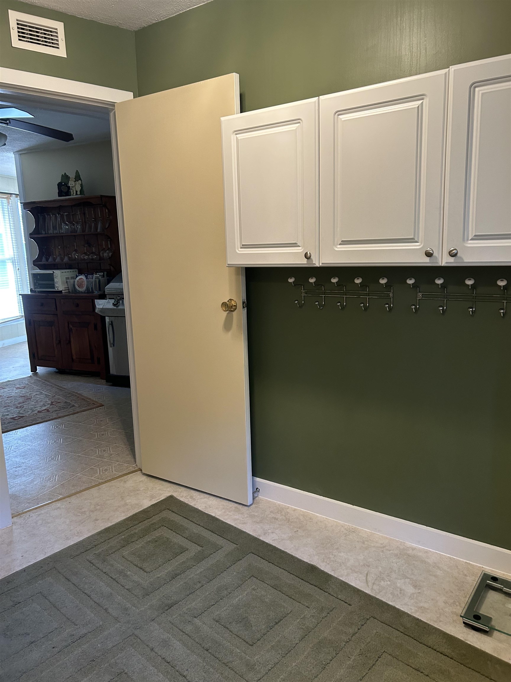 17 Willis Road Property Photo 15