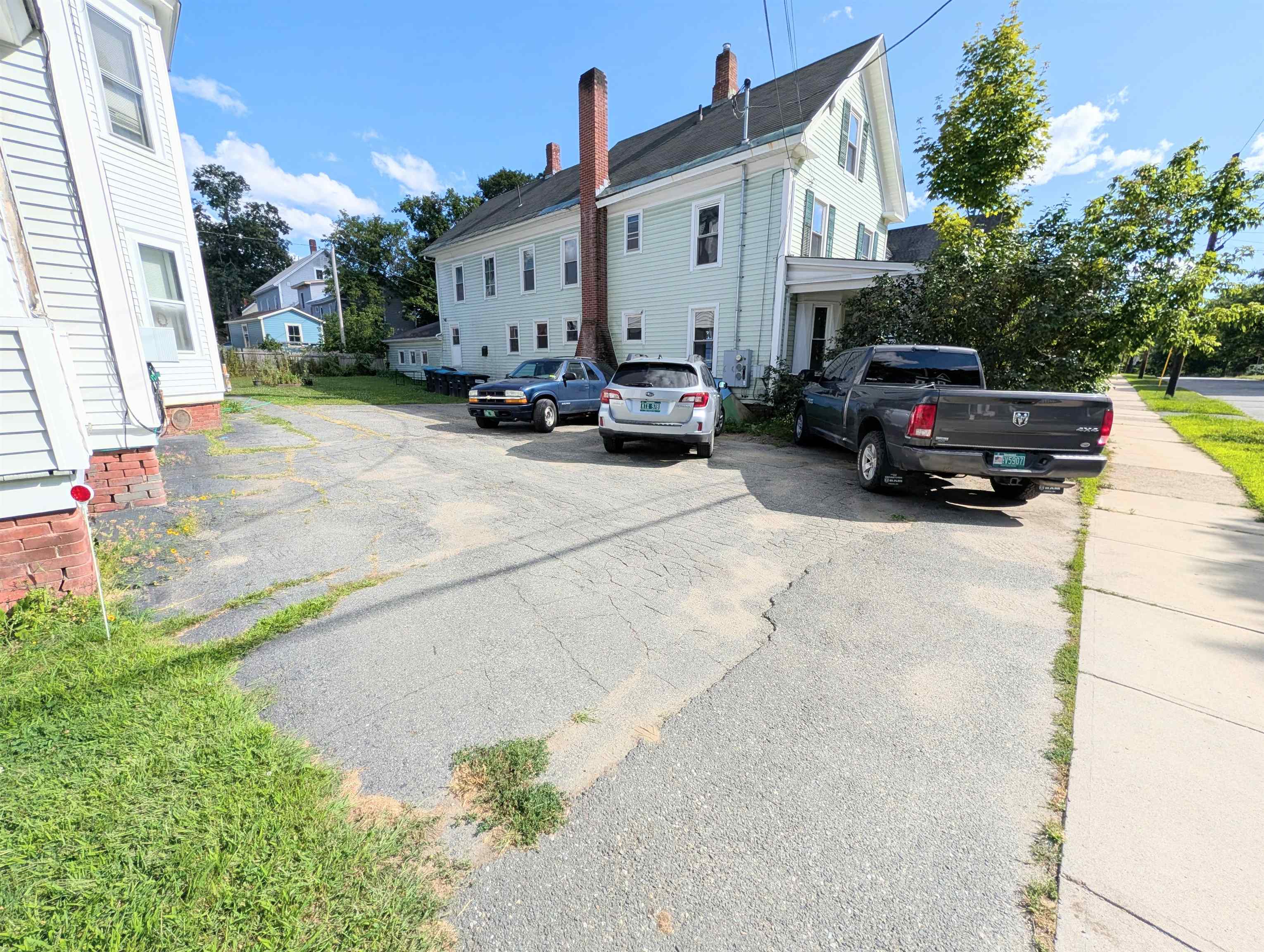 400 Cliff Street Property Photo 2