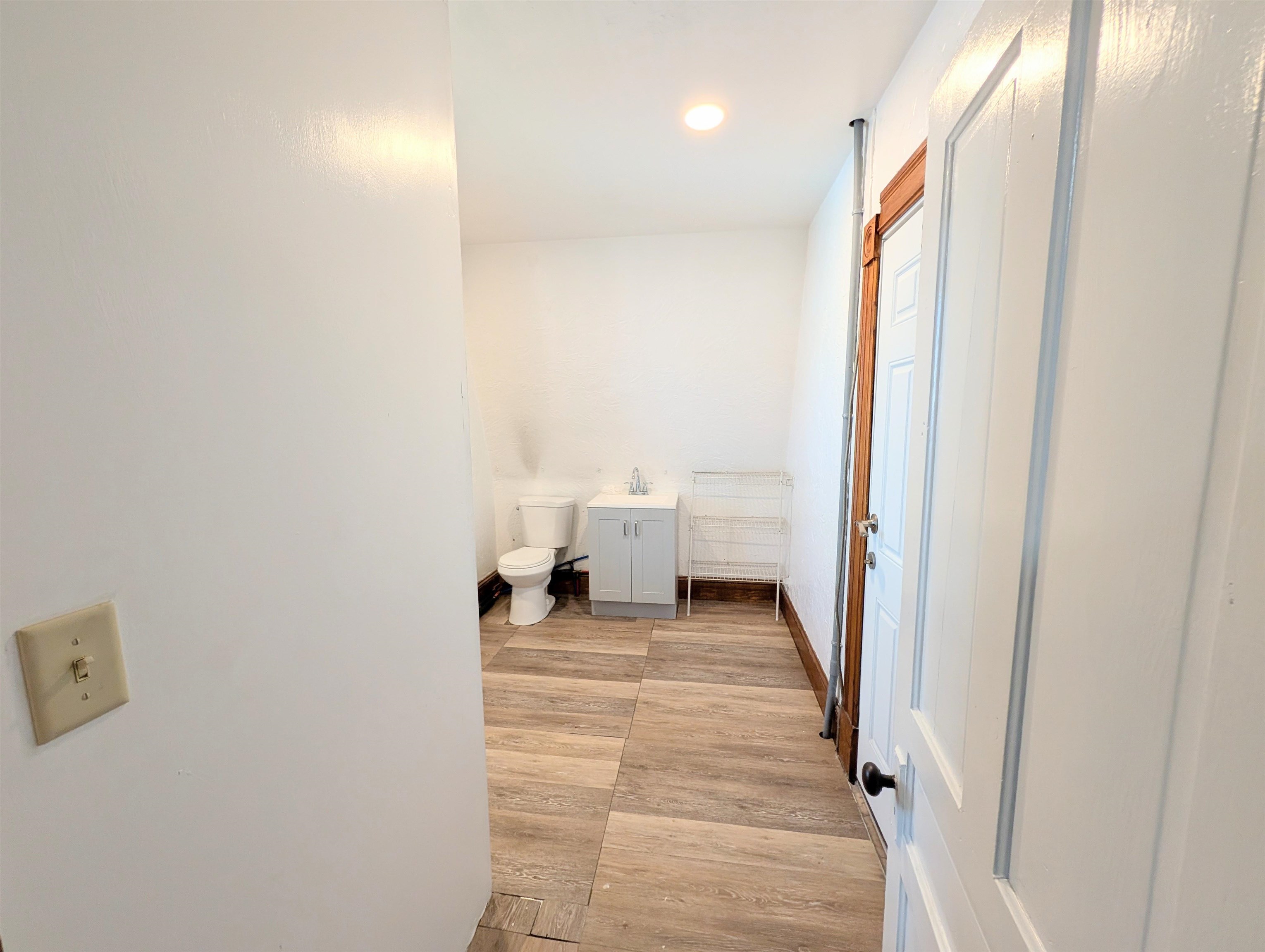 400 Cliff Street Property Photo 6