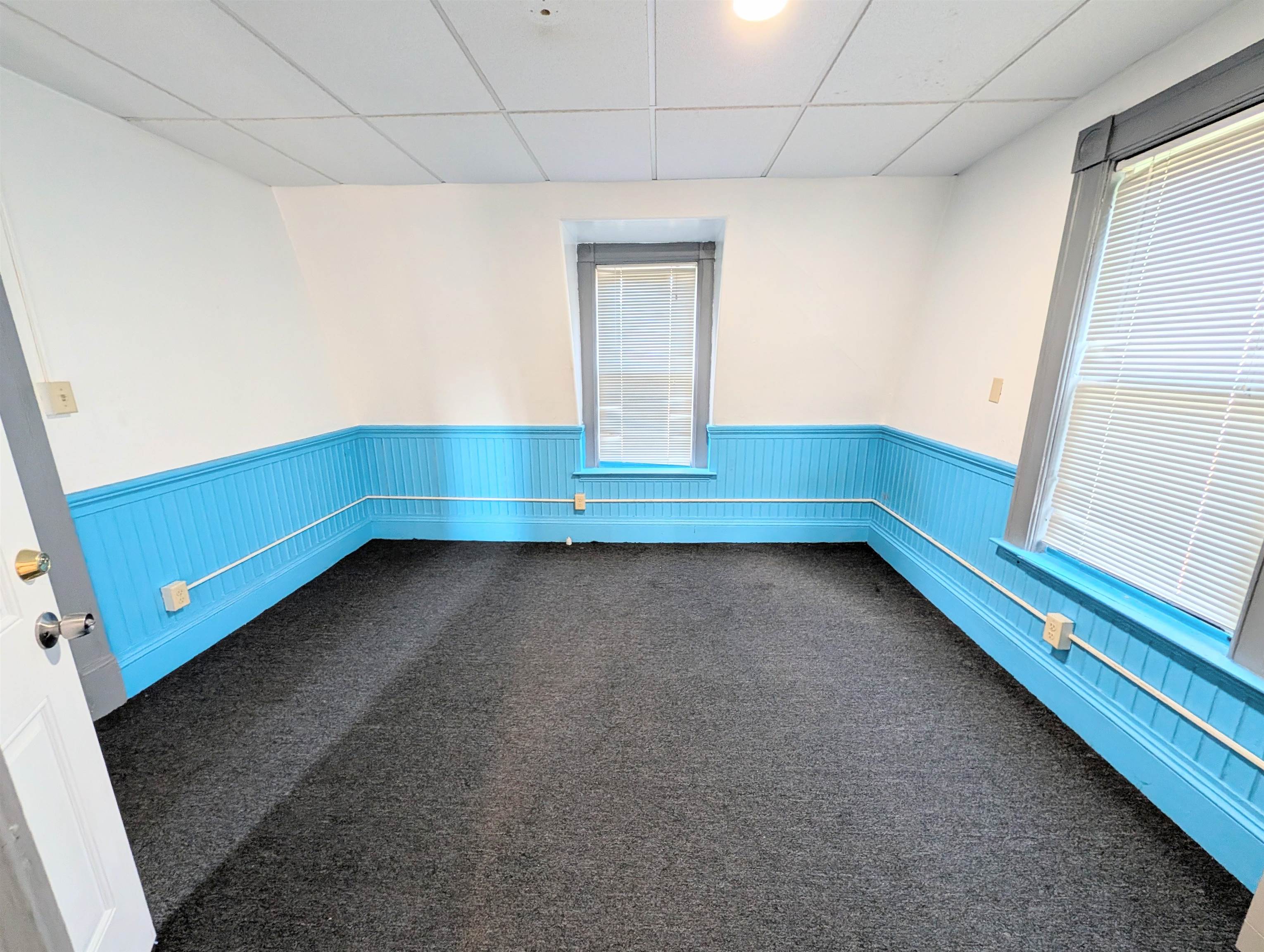 400 Cliff Street Property Photo 8