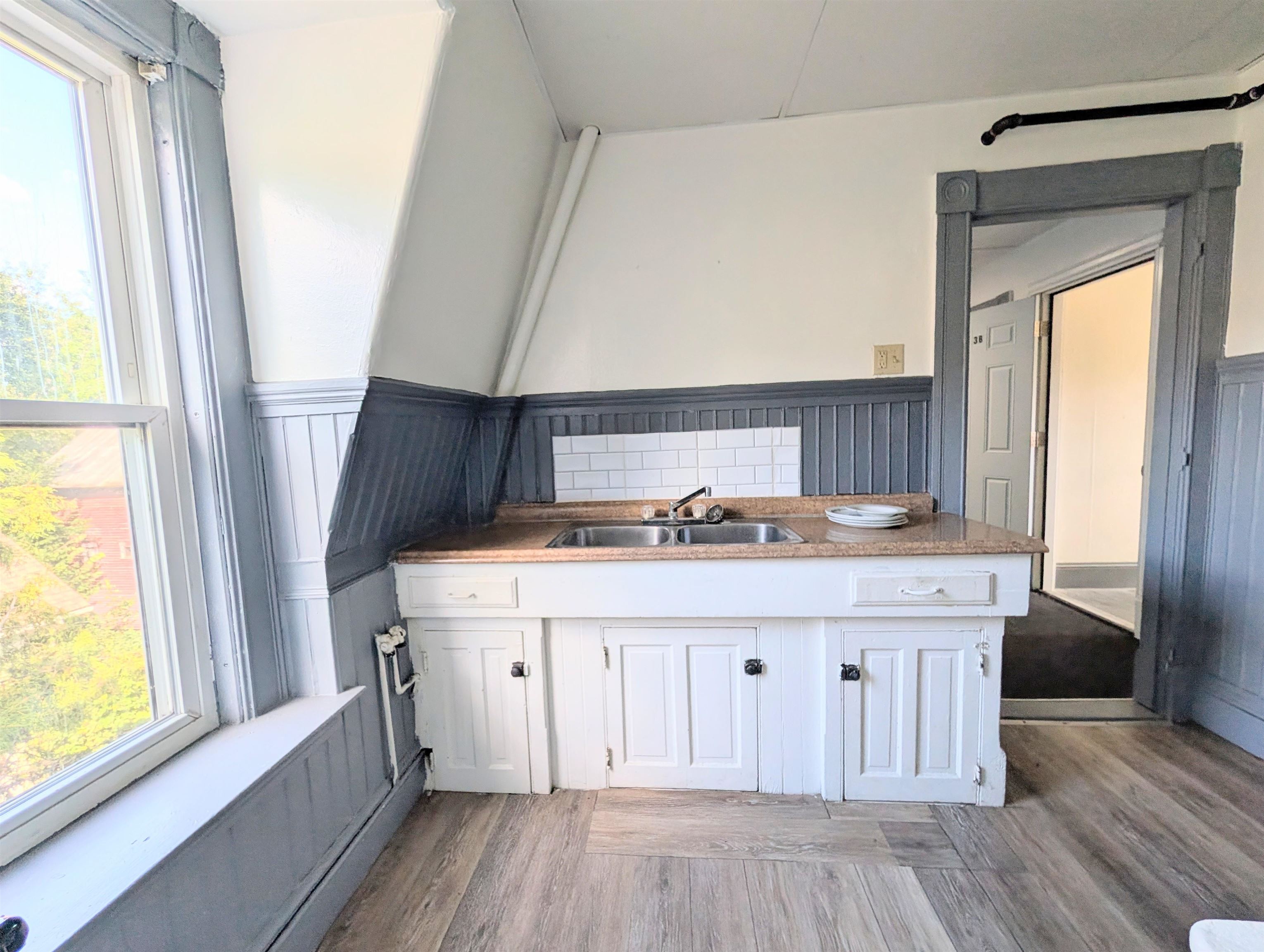 400 Cliff Street Property Photo 12