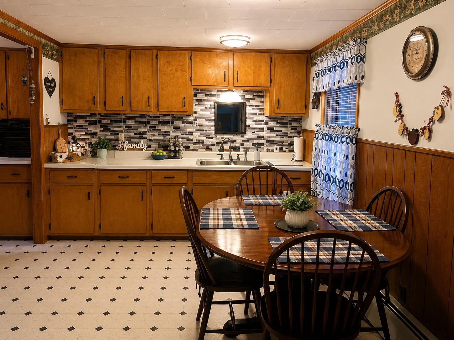 1230 Roaring Brook Road Property Photo 10