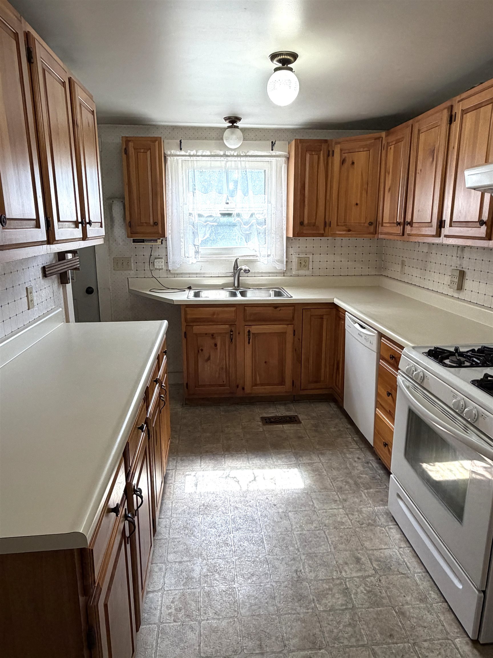 241 Batchelder Road Property Photo 10
