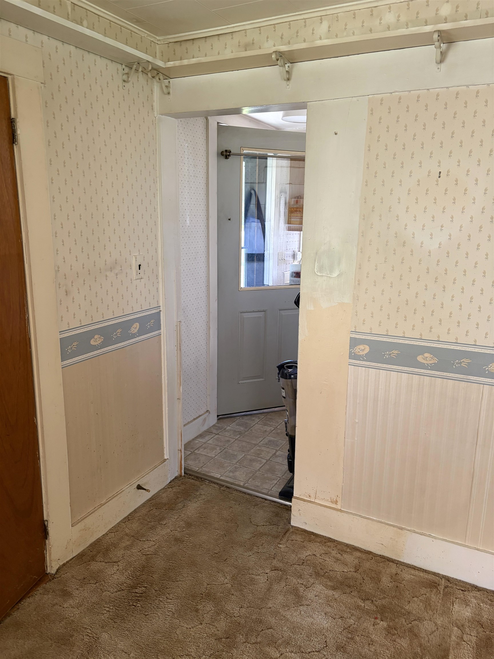 241 Batchelder Road Property Photo 16