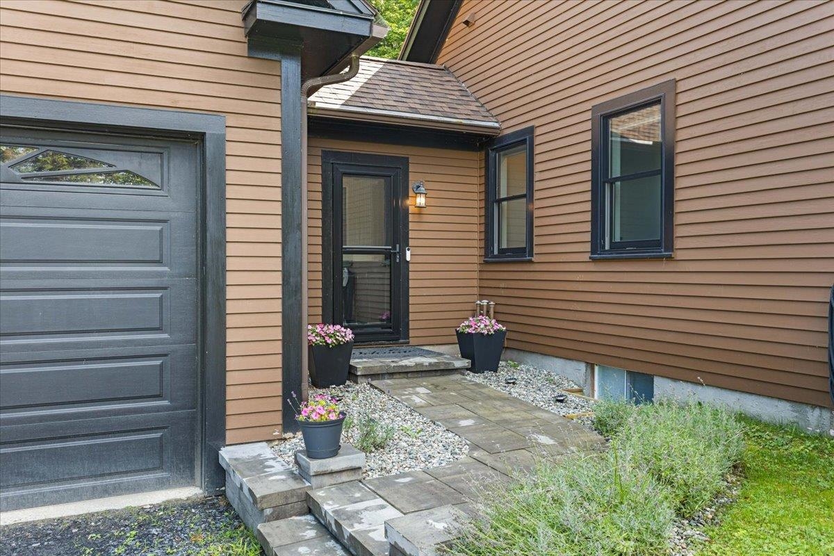 377 Elmore Mountain Road Property Photo 6