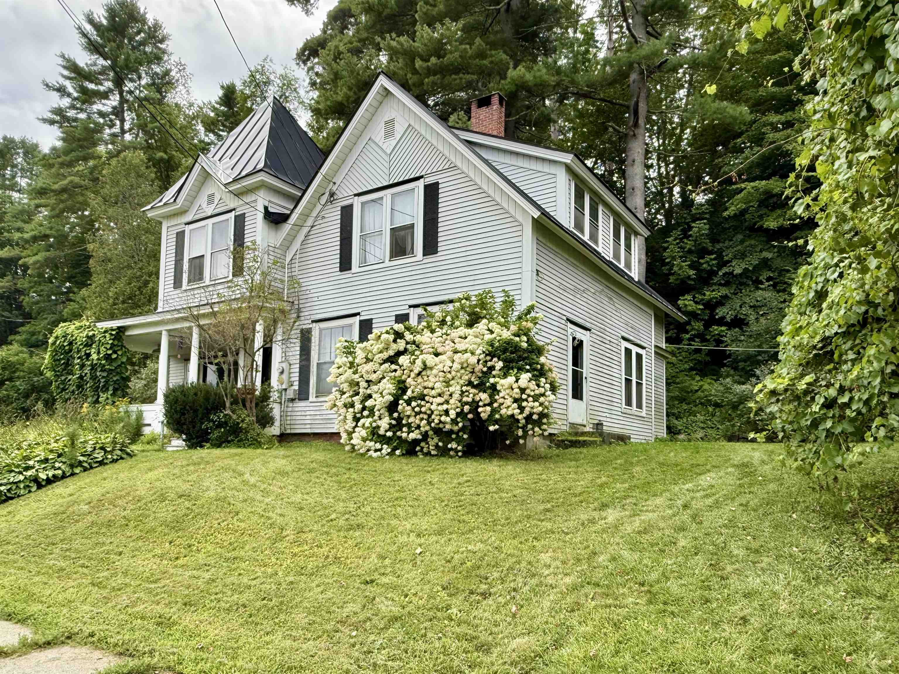 190 Pleasant Street Property Photo 4
