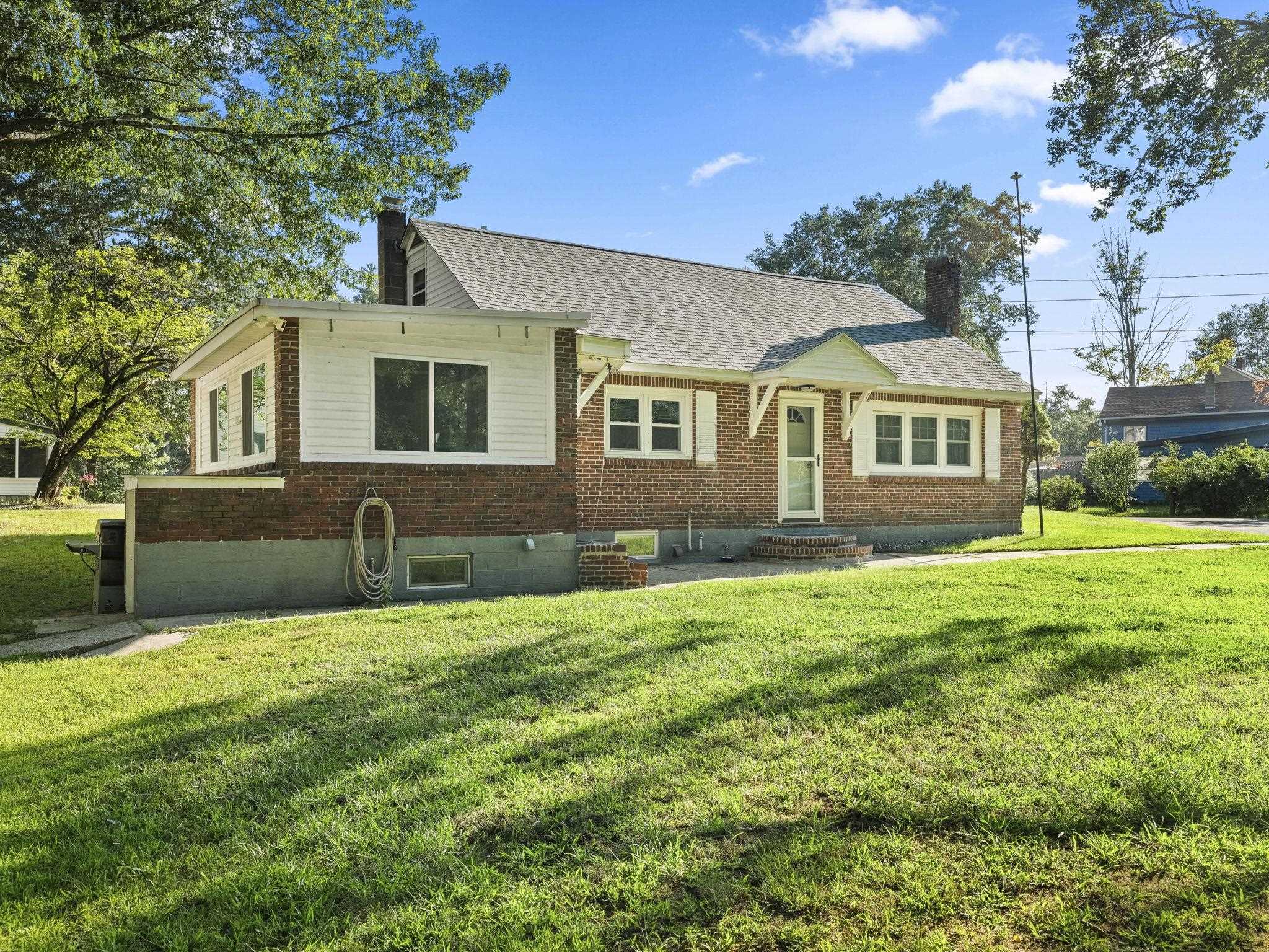 117 Pond Street Property Photo 4