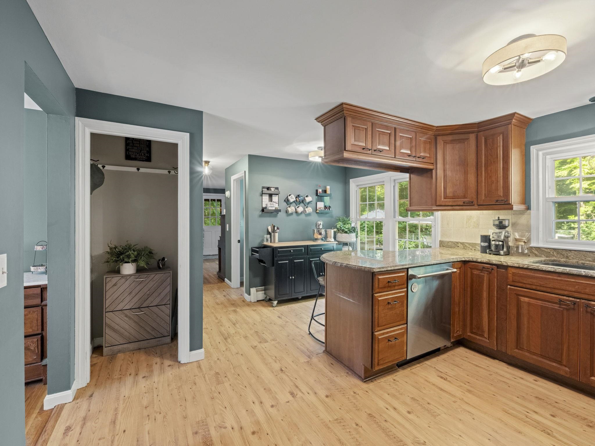 16 Juniper Drive Property Photo 8
