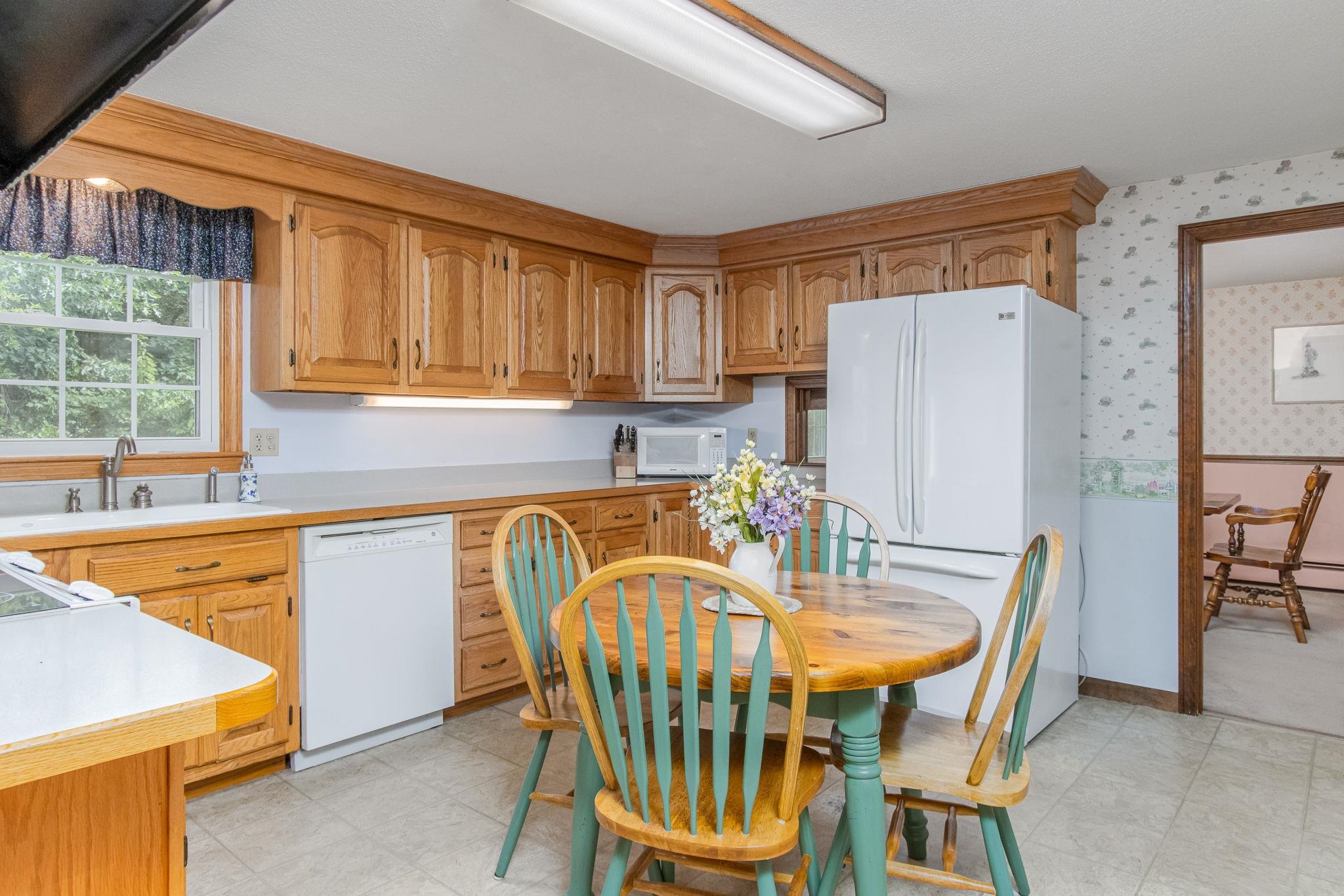 8 Lantern Lane Property Photo 7