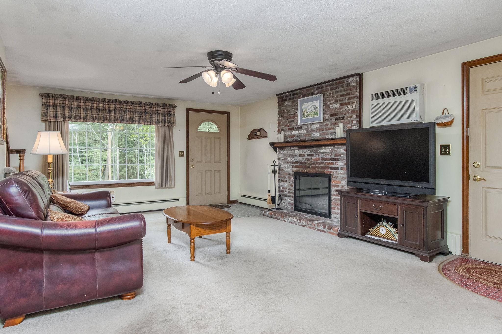 8 Lantern Lane Property Photo 16