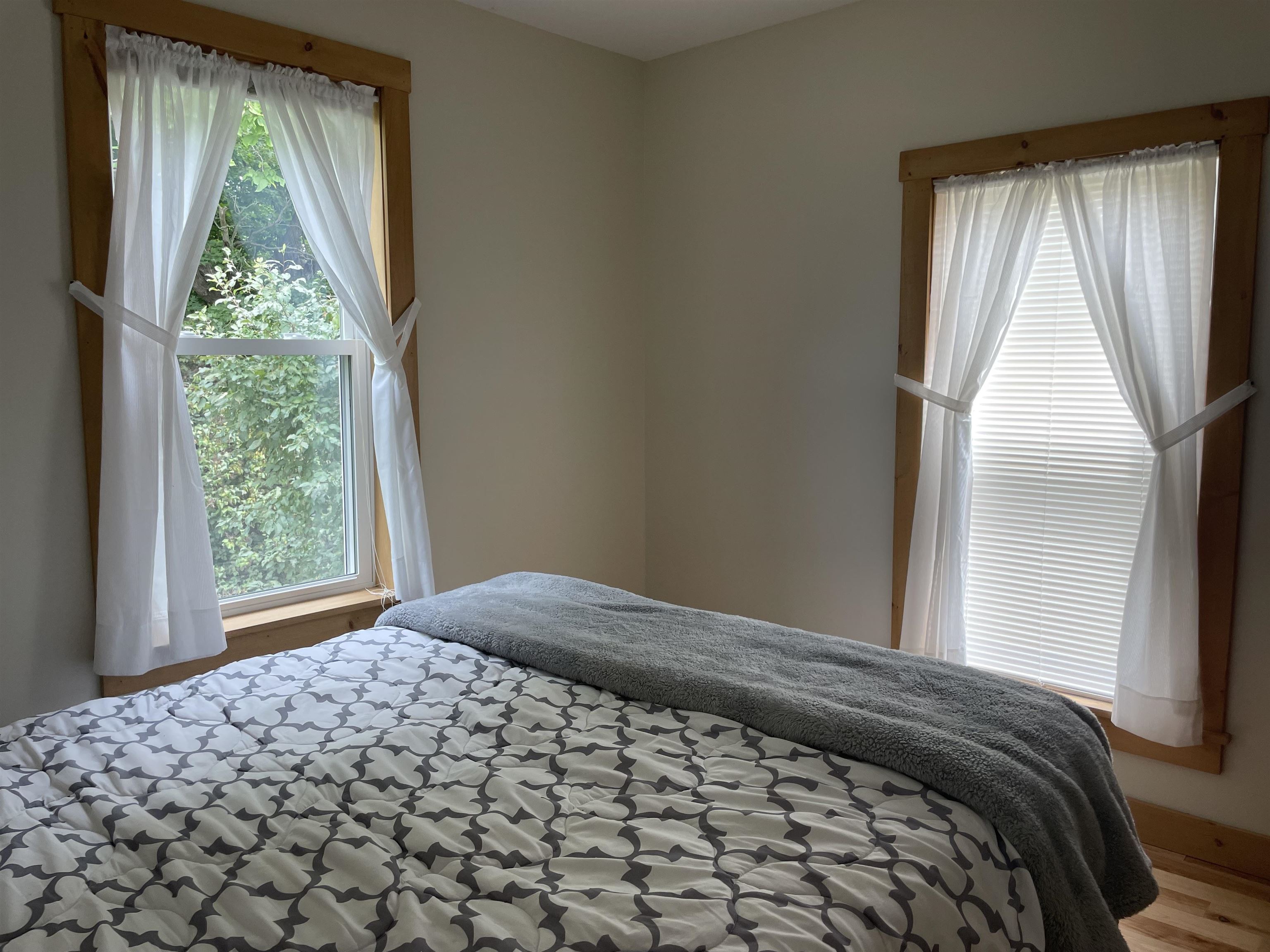 833 Lakeview Drive Property Photo 6