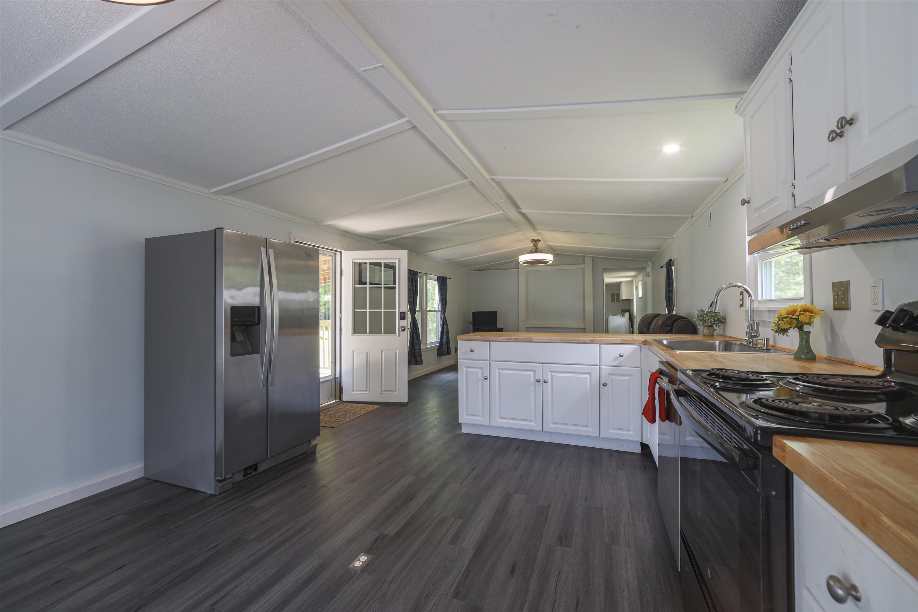 8 Mark Drive Property Photo 12