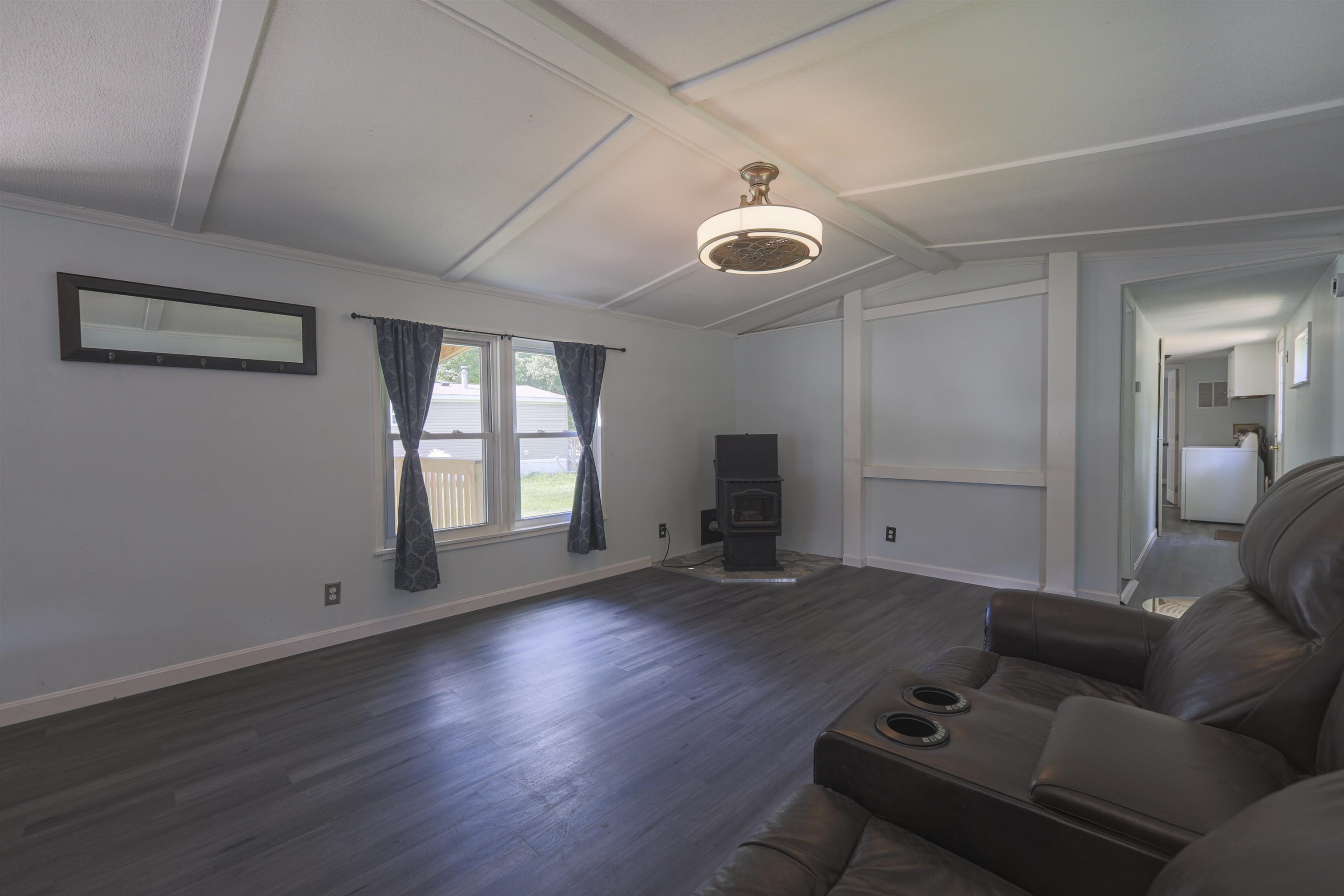8 Mark Drive Property Photo 16