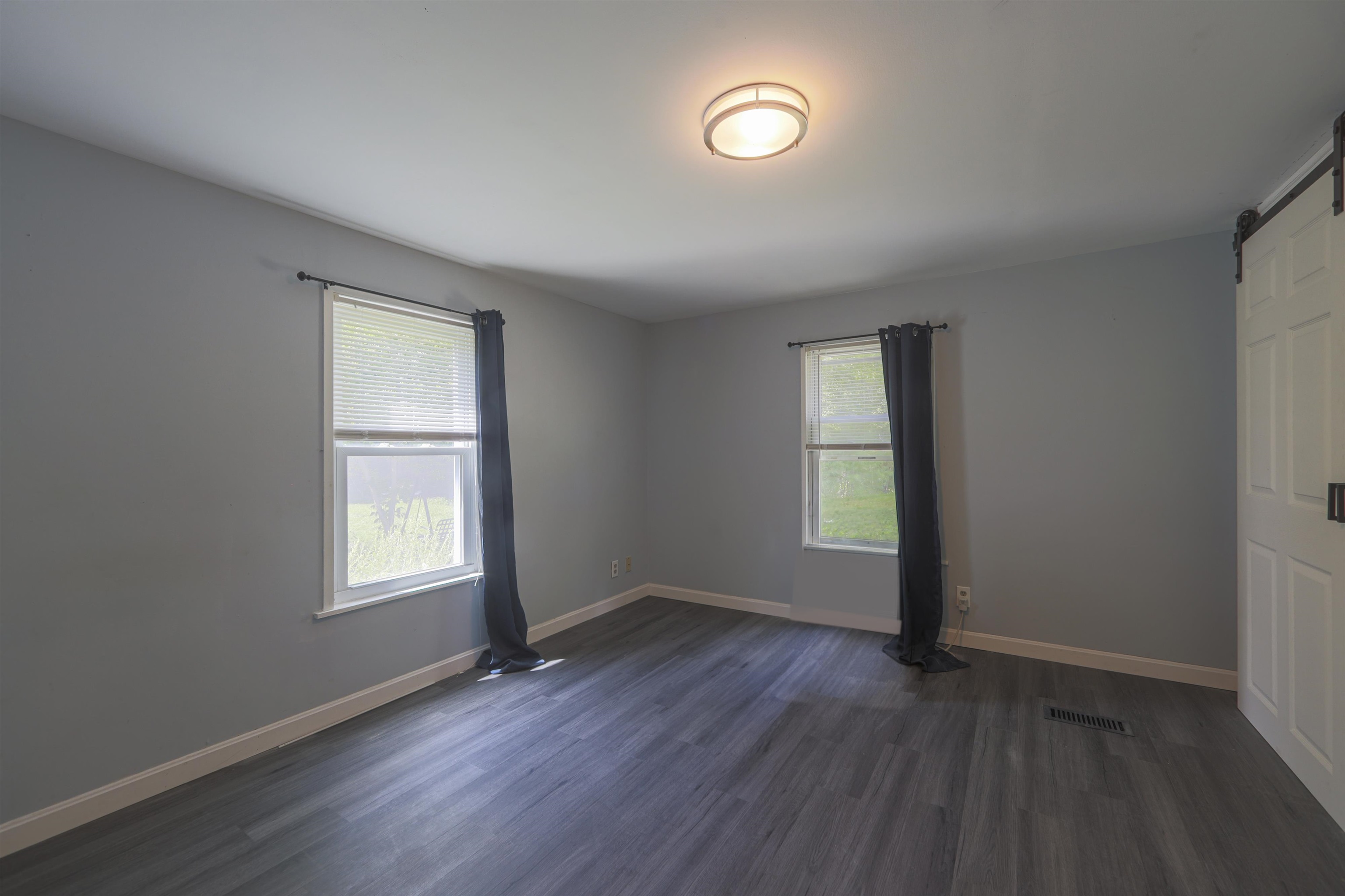 8 Mark Drive Property Photo 23
