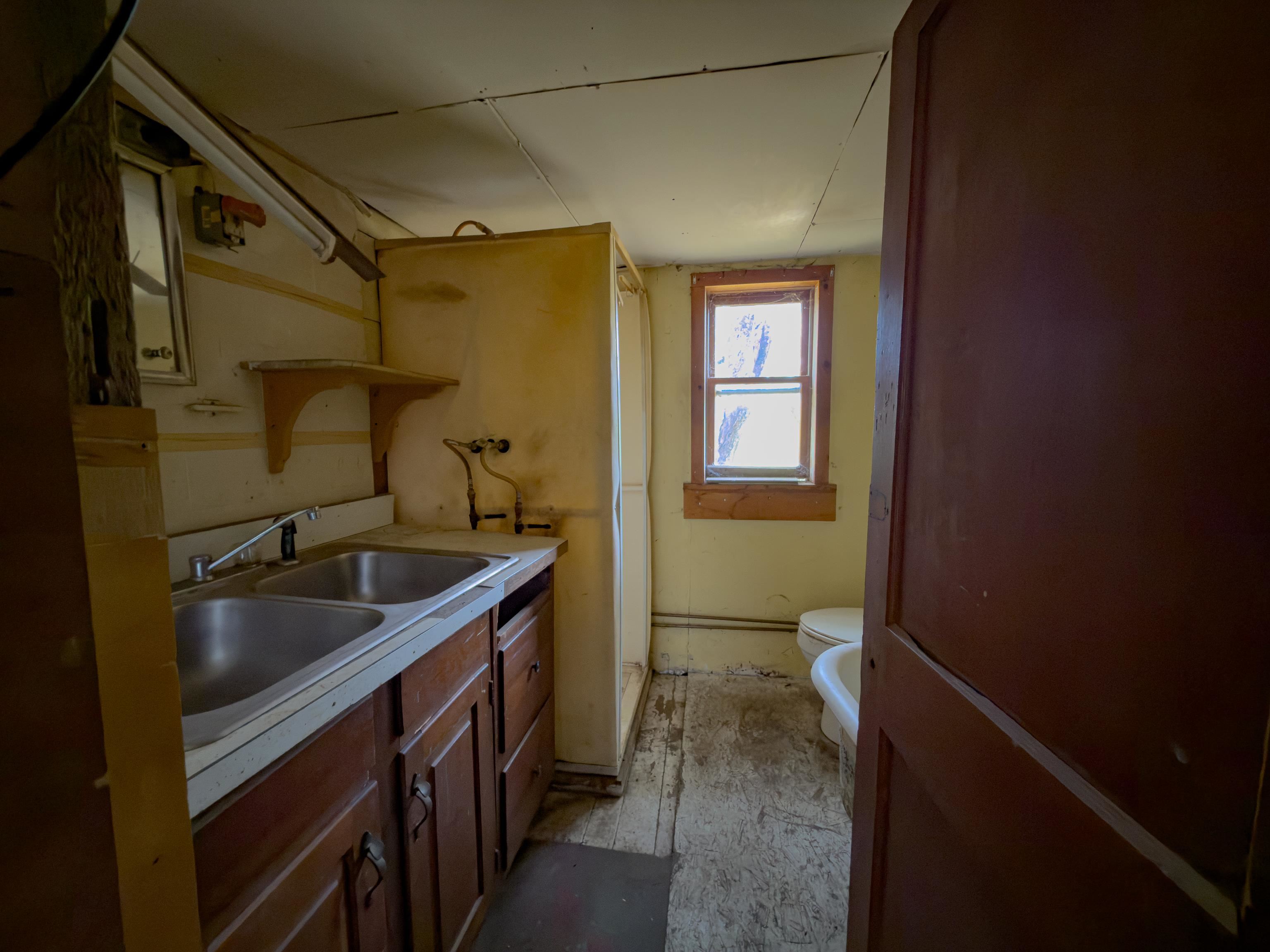 490 Long Hill Road Property Photo 13