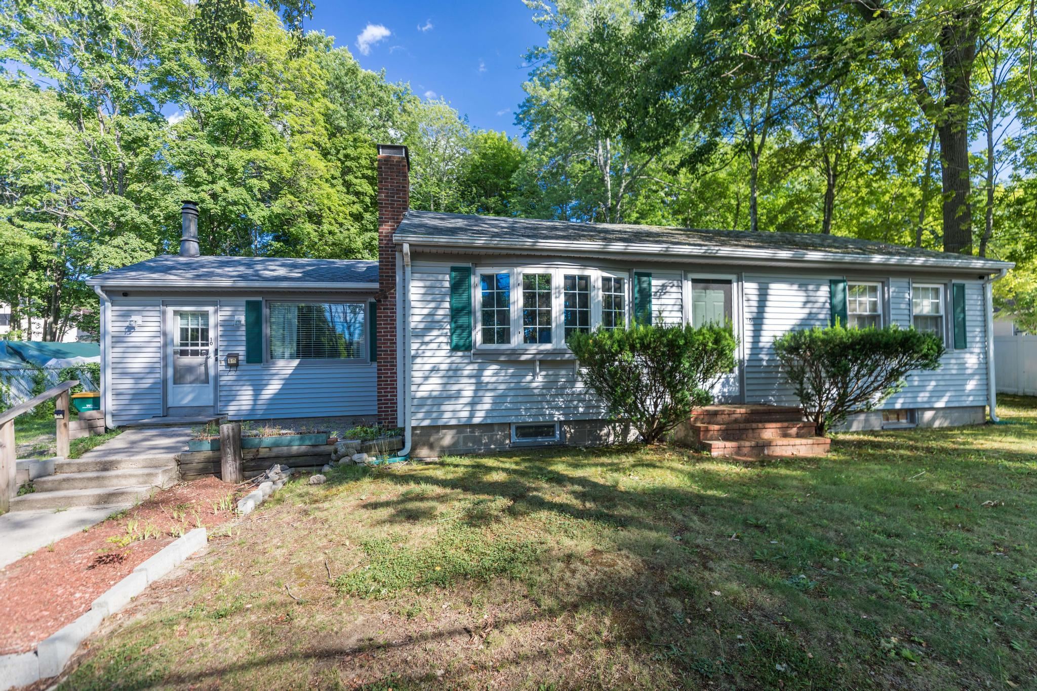 10 Howe Street Property Photo 1