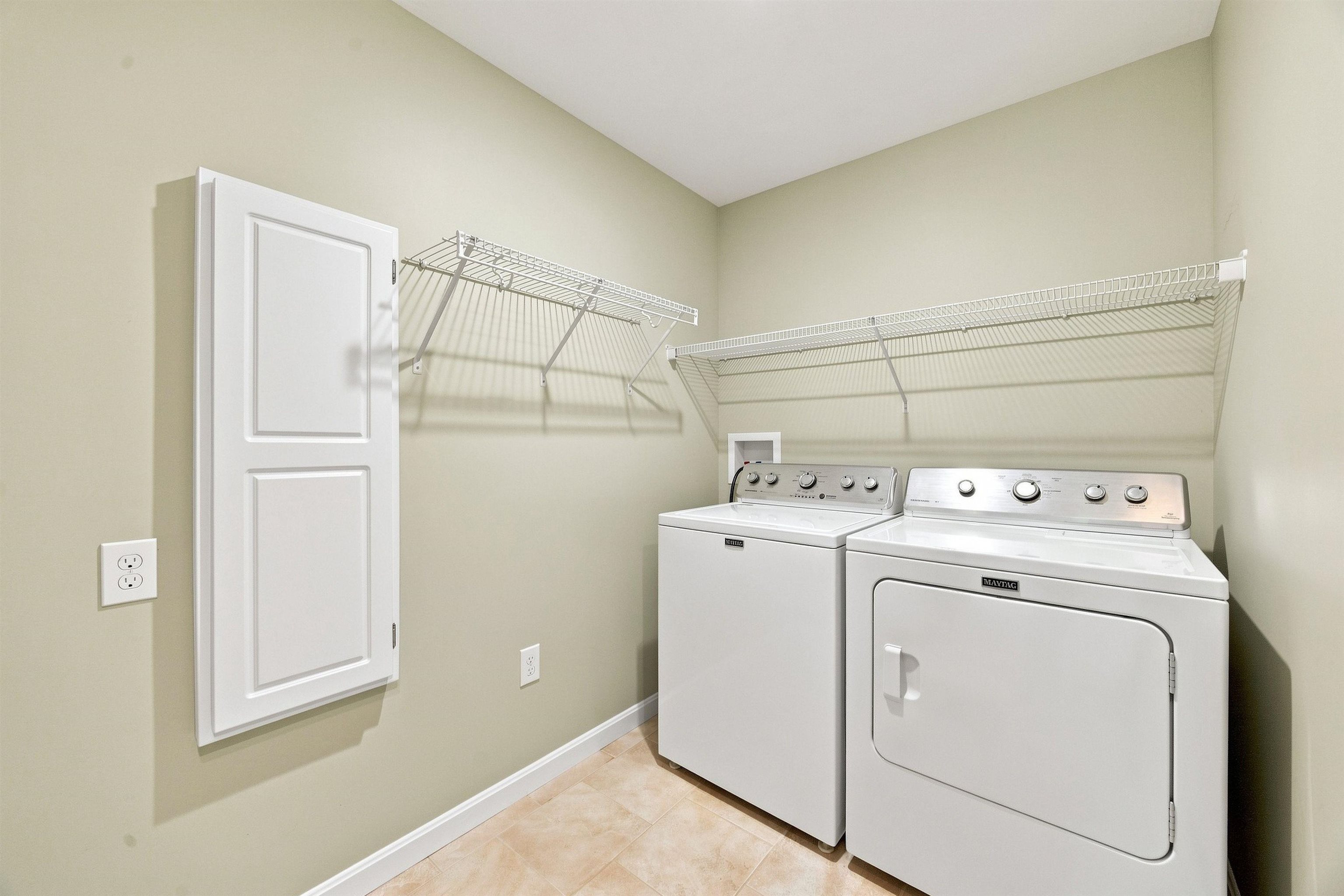 77 Linny Lane Property Photo 39