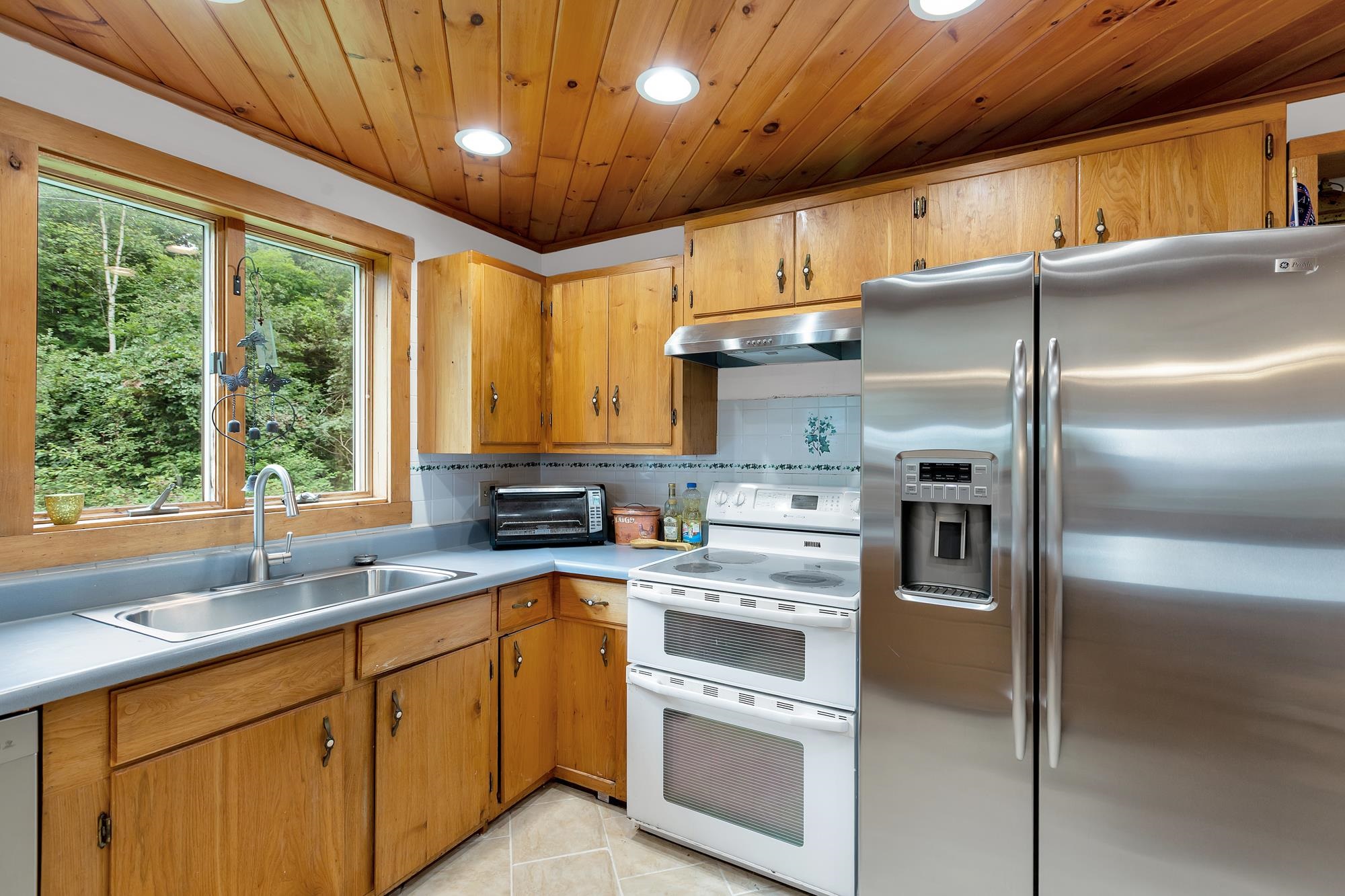 2679 Healdville Road Property Photo 8