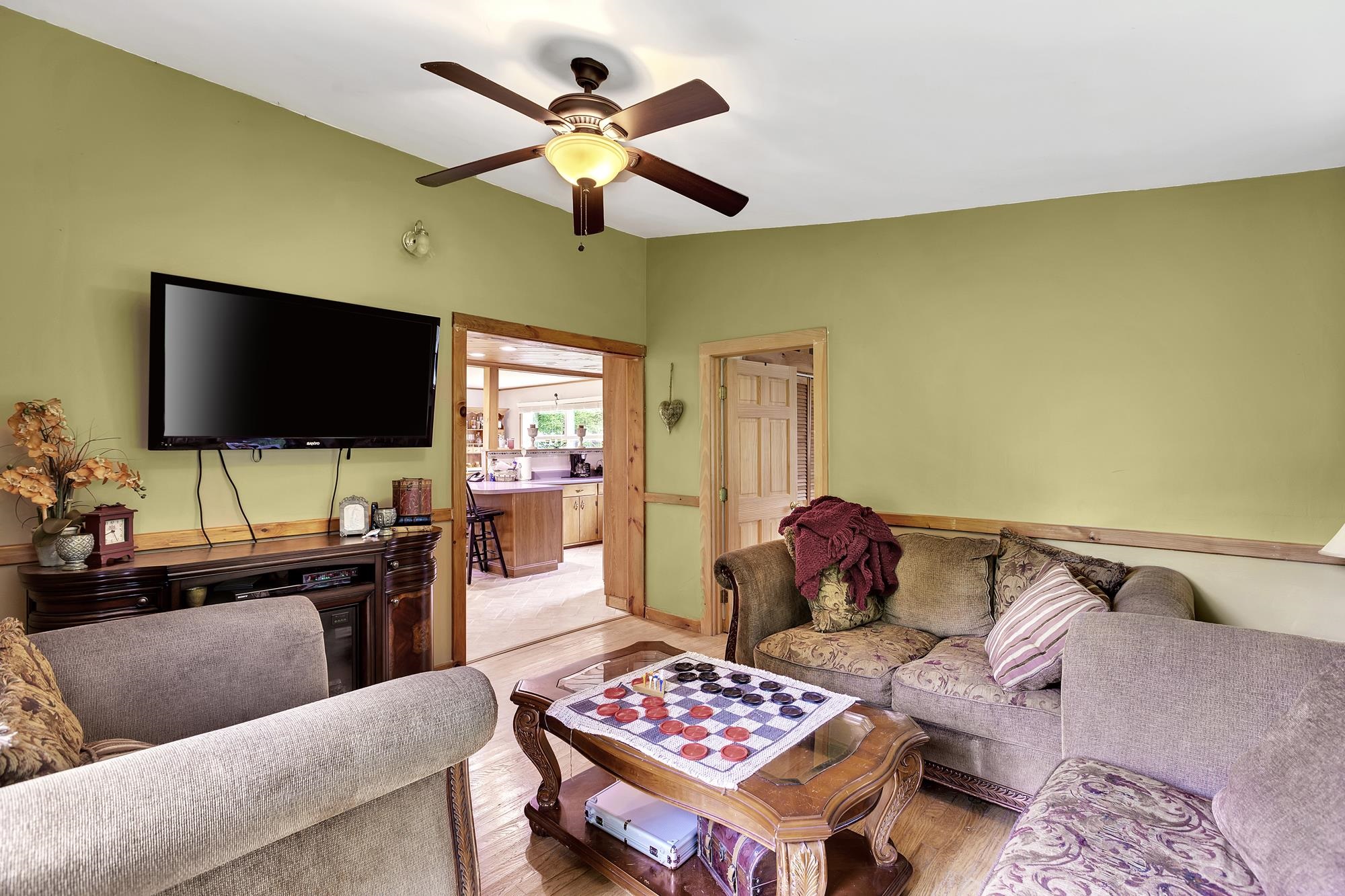 2679 Healdville Road Property Photo 13