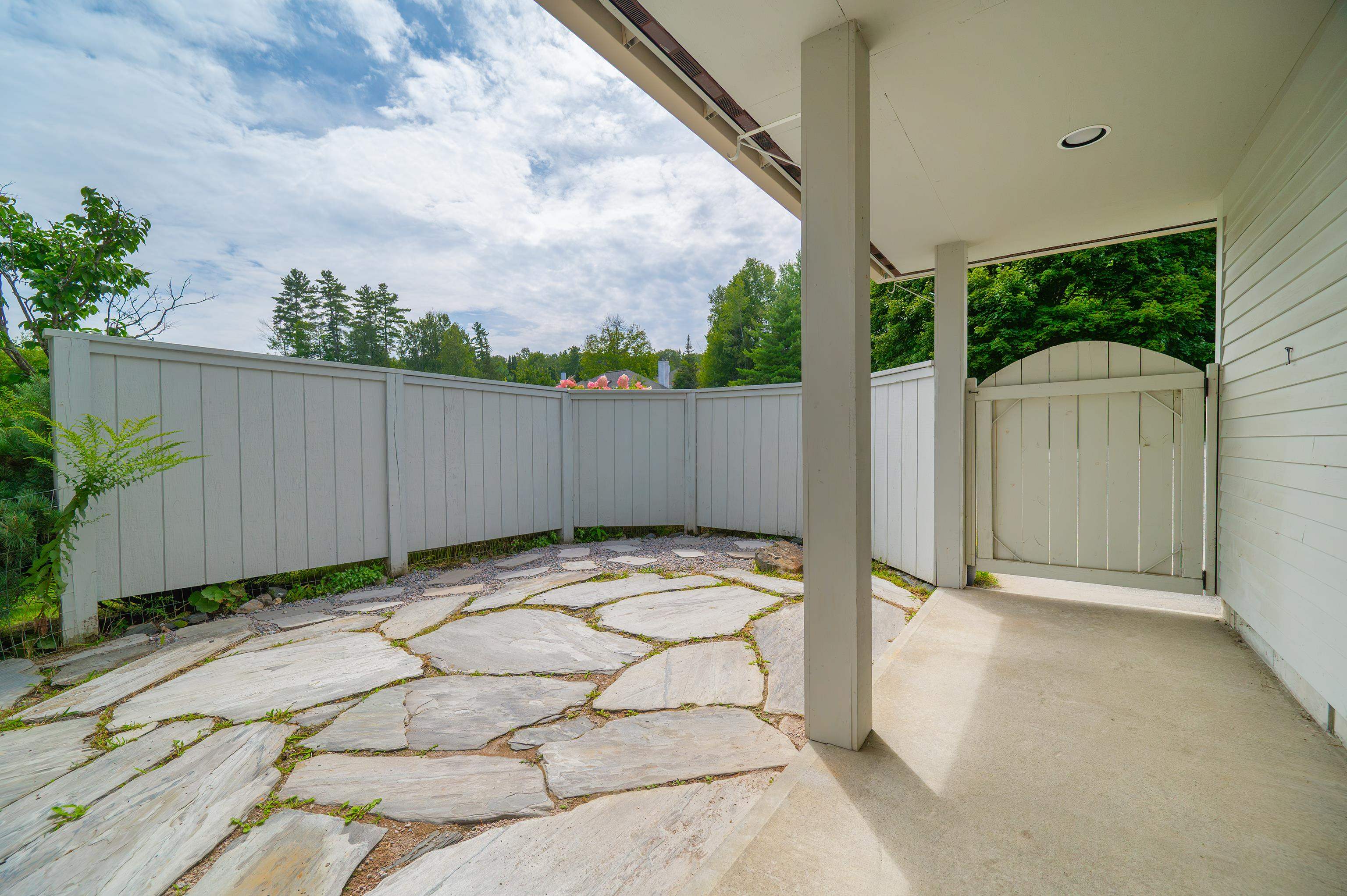 1 Cottage Court Property Photo 6