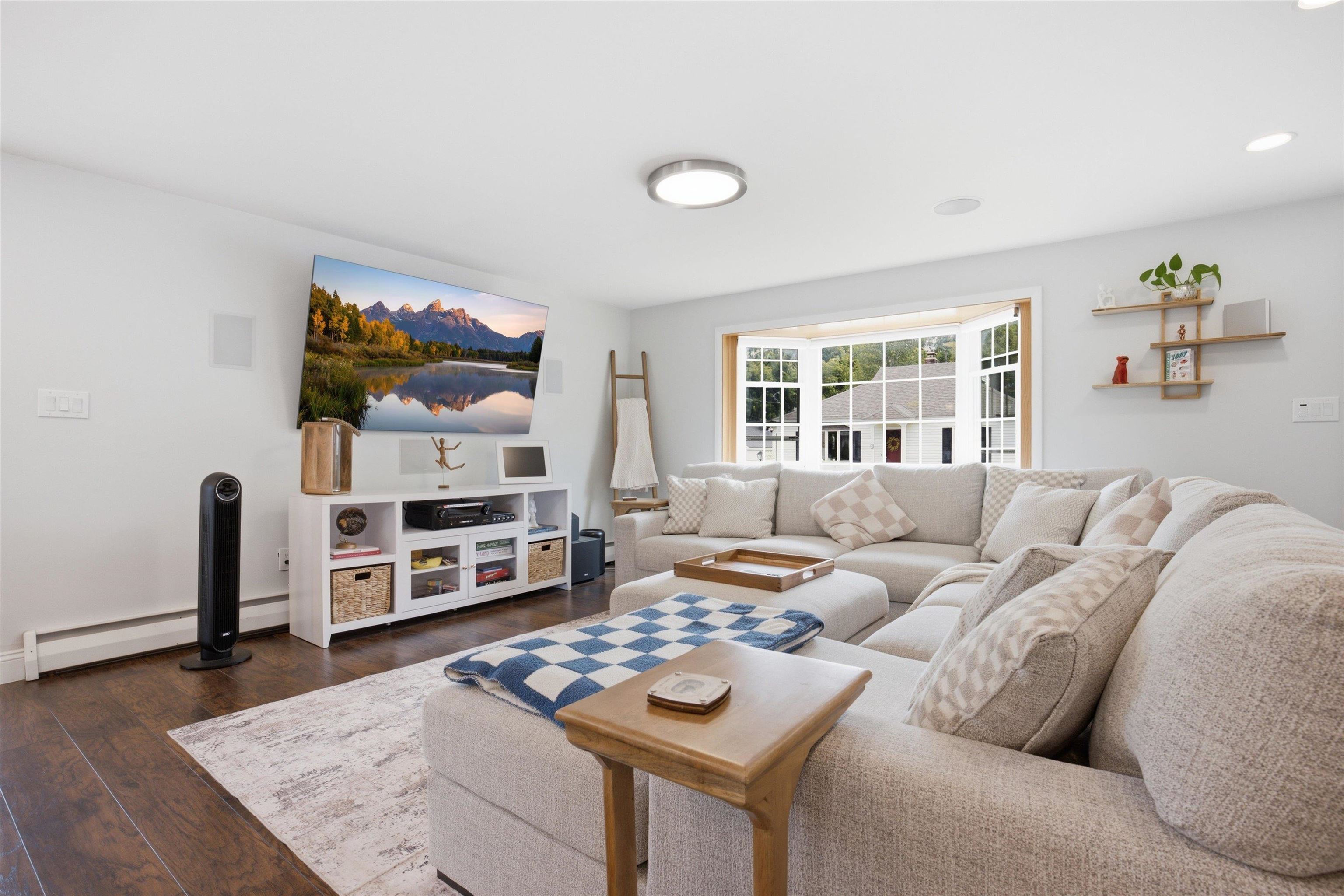 12 Pine Hill Avenue Property Photo 8