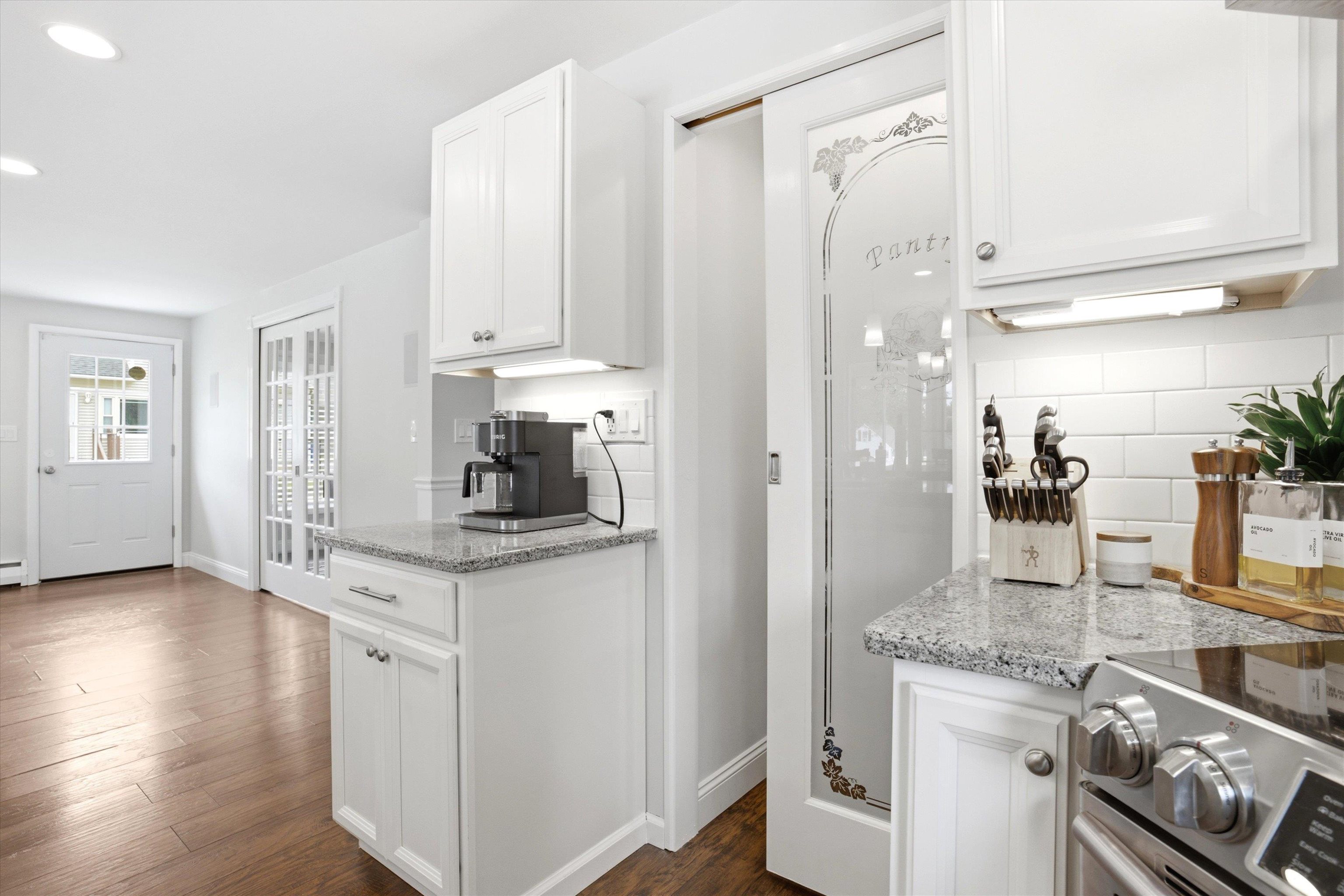 12 Pine Hill Avenue Property Photo 14