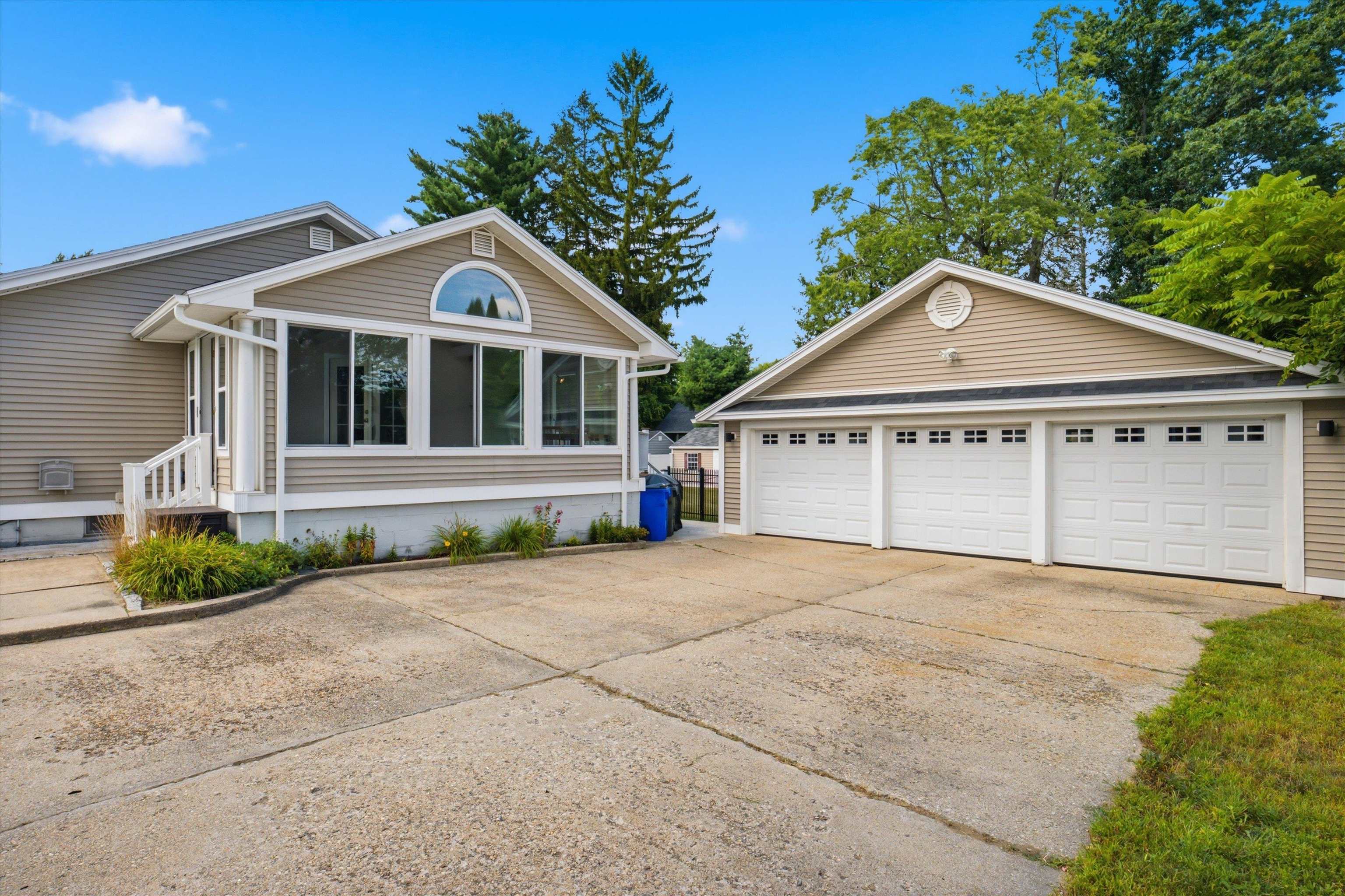 12 Pine Hill Avenue Property Photo 34
