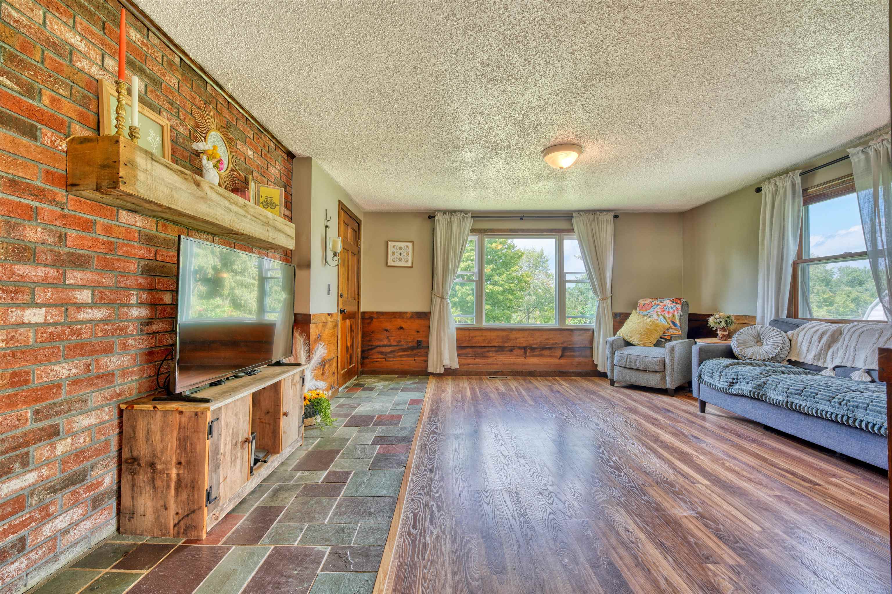 7 Applecrest Lane Property Photo 15