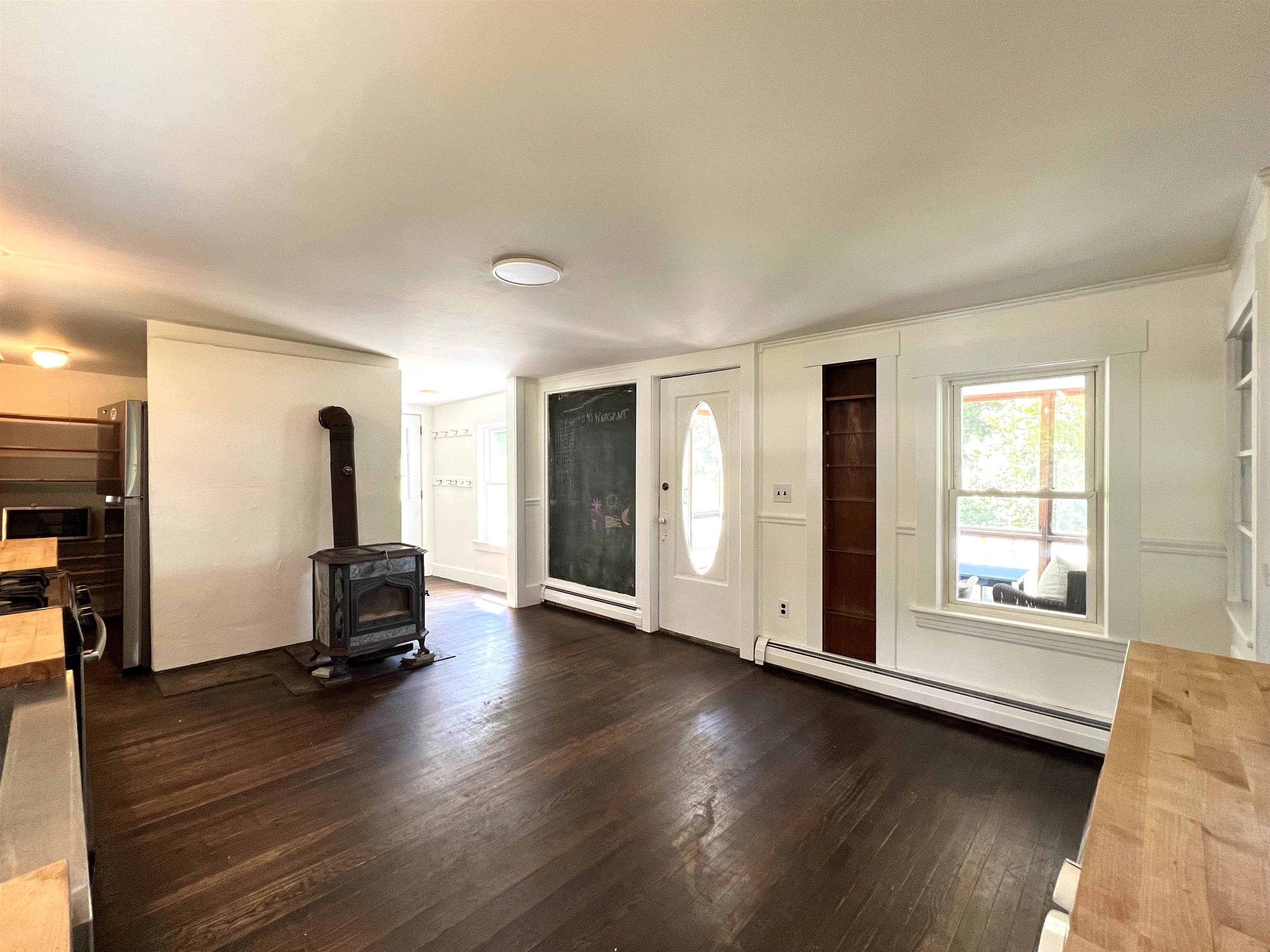 10 Pleasant Street Property Photo 4